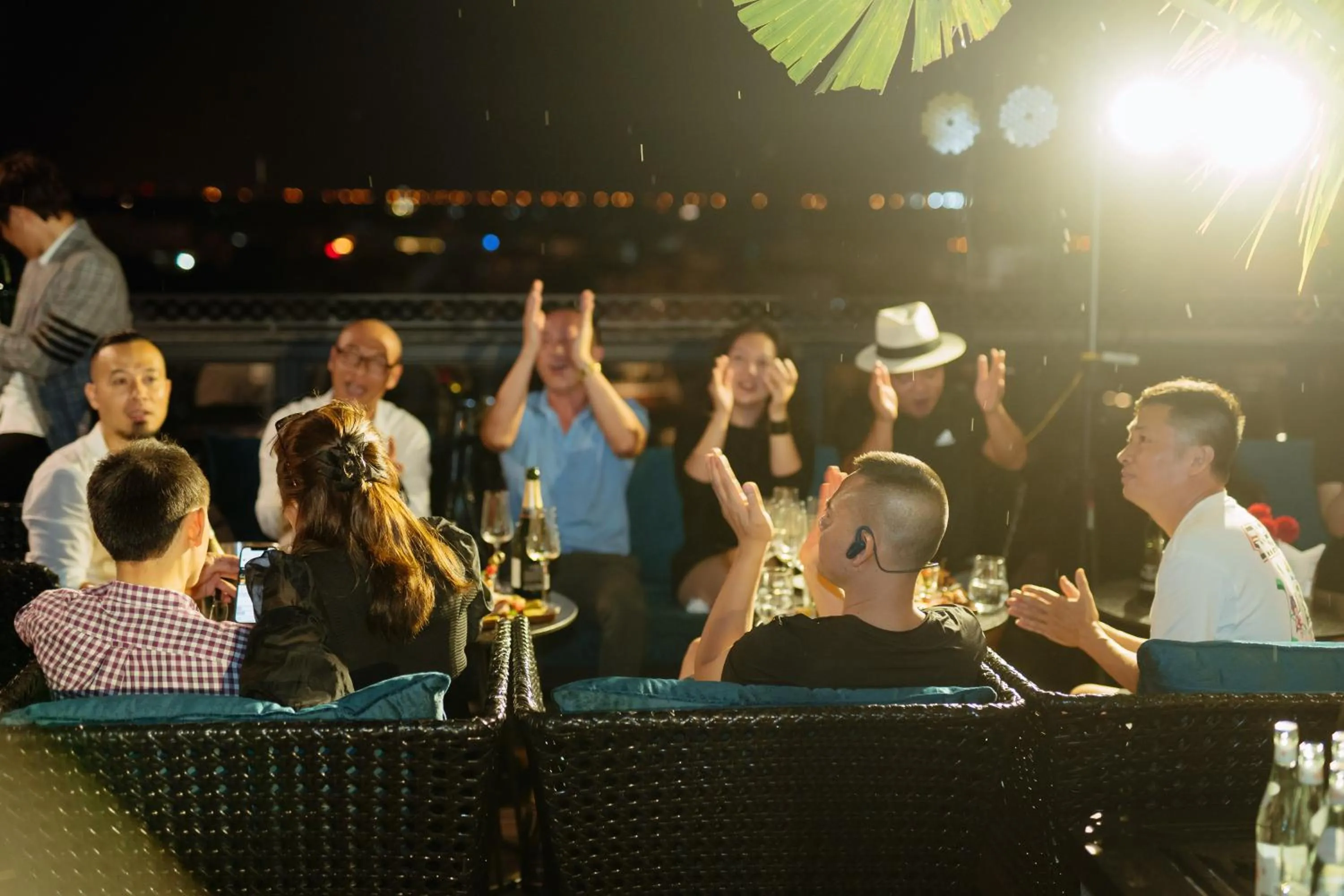 Lounge or bar in La Mejor Hotel & Sky Bar