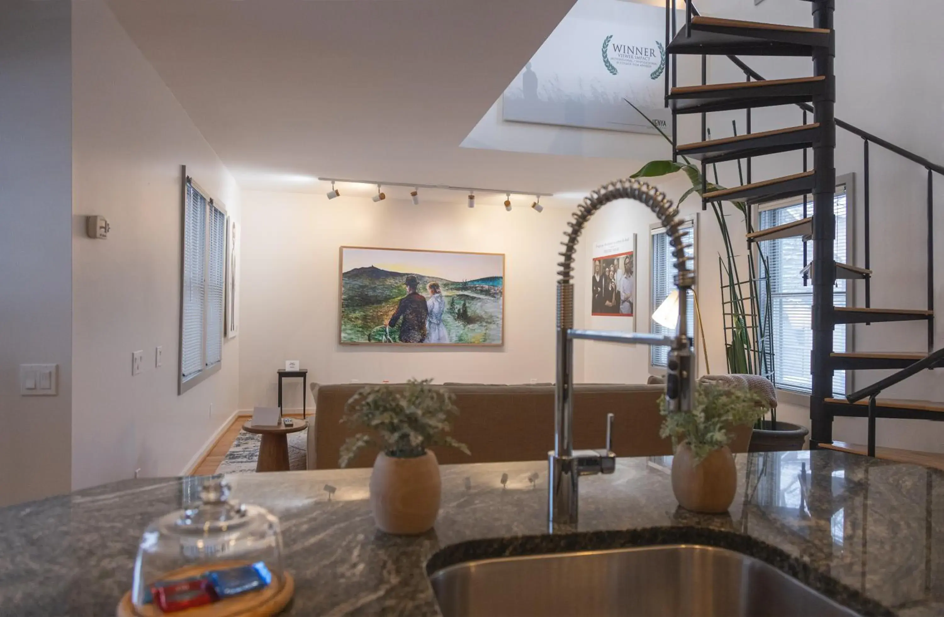 Two-Bedroom Apartment with City View in School 31 Lofts Two-Bedroom Apartment with City View in School 31 Lofts