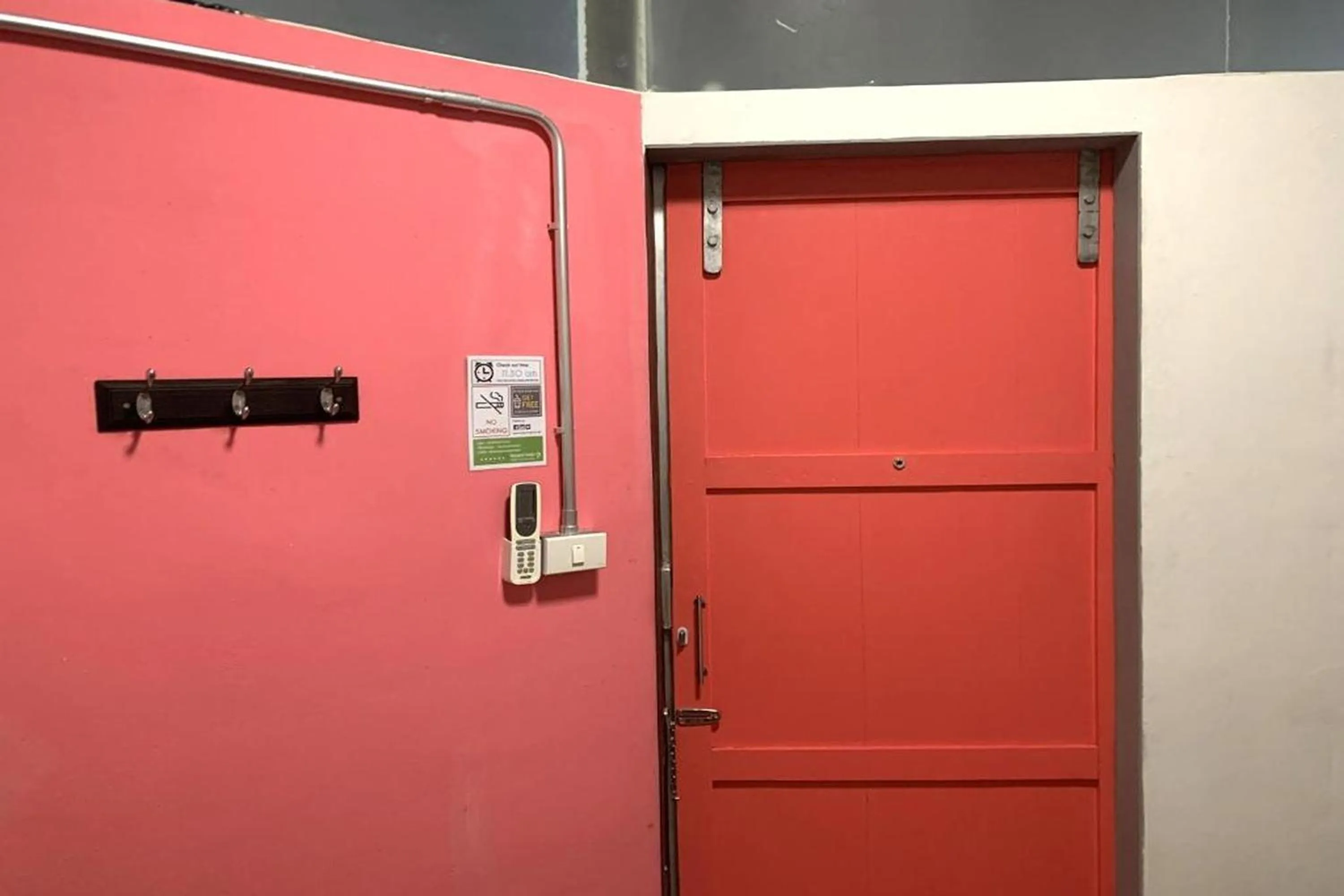 Bathroom in Sleep Sheep Phuket Hostel SHA