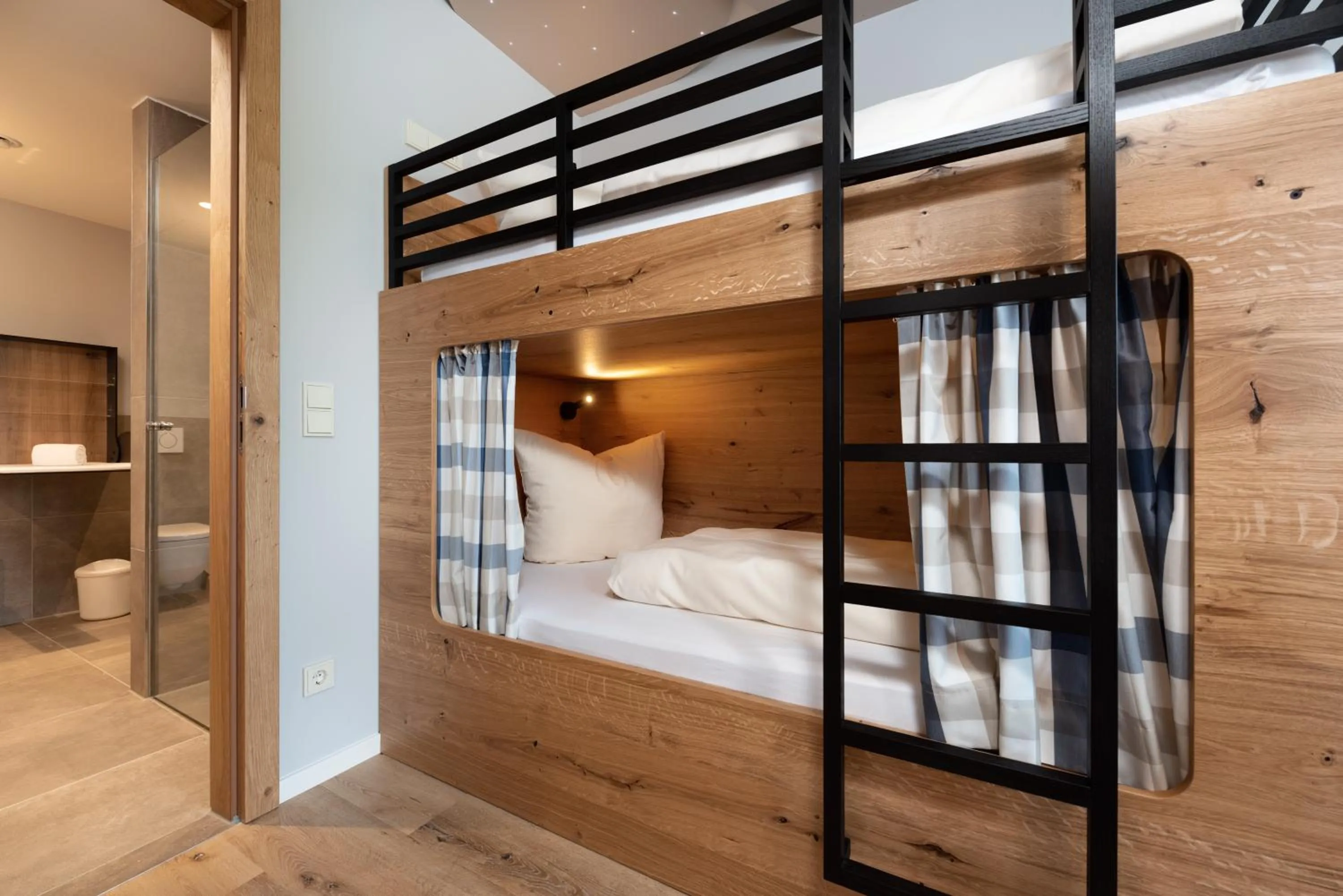 Photo of the whole room, Bed in Familotel Schreinerhof