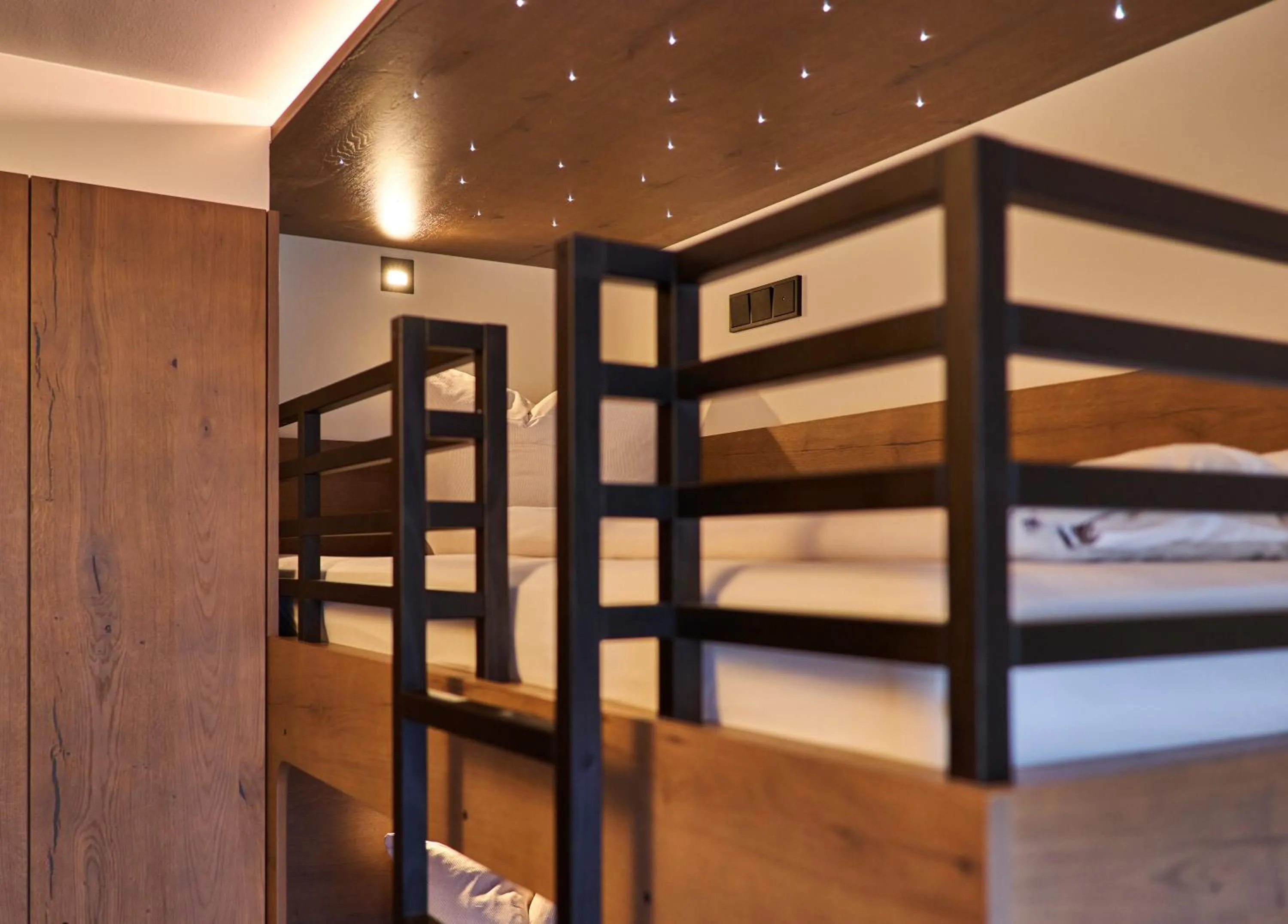 children, Bed in Familotel Schreinerhof