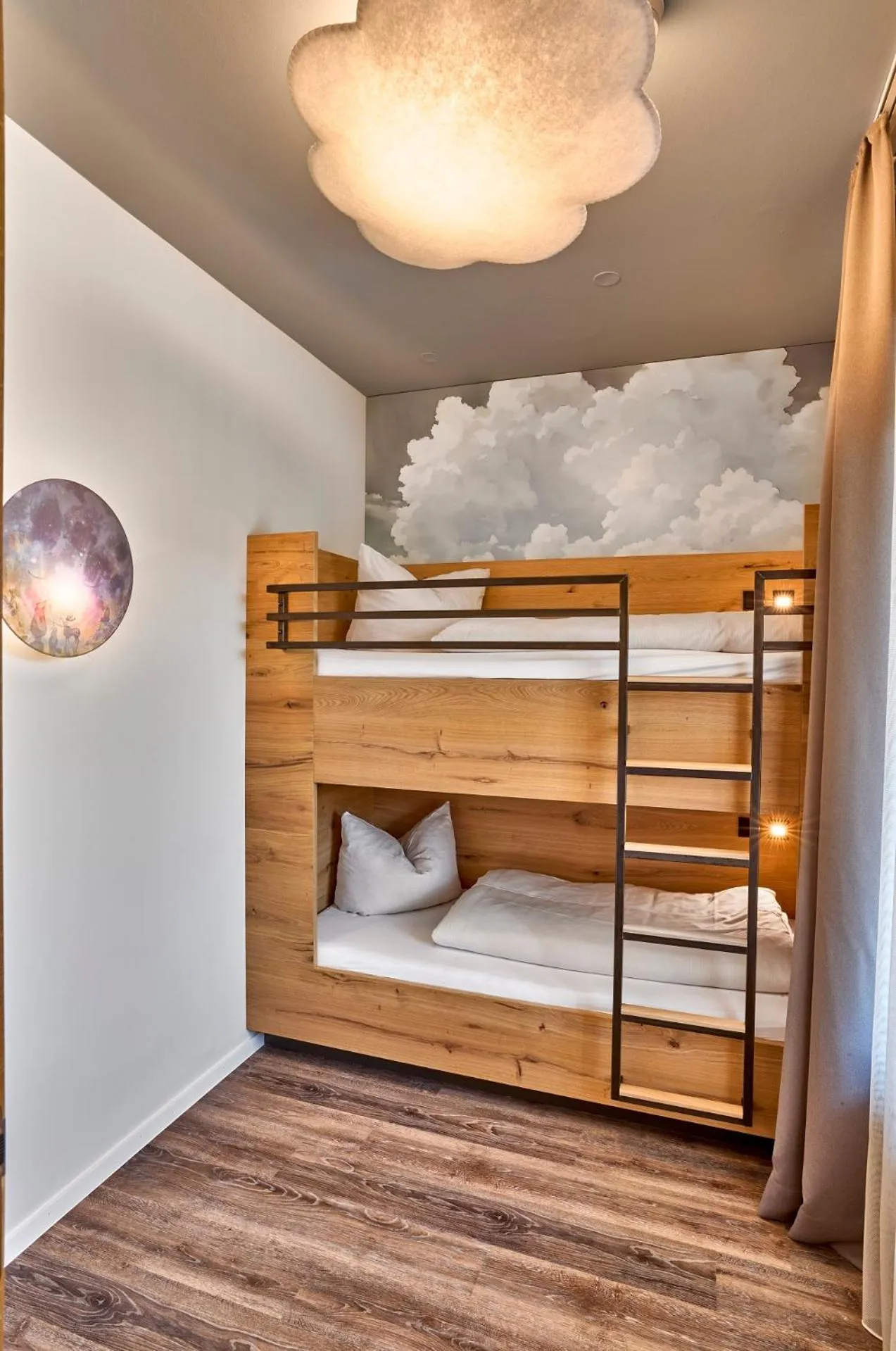 children, Bed in Familotel Schreinerhof