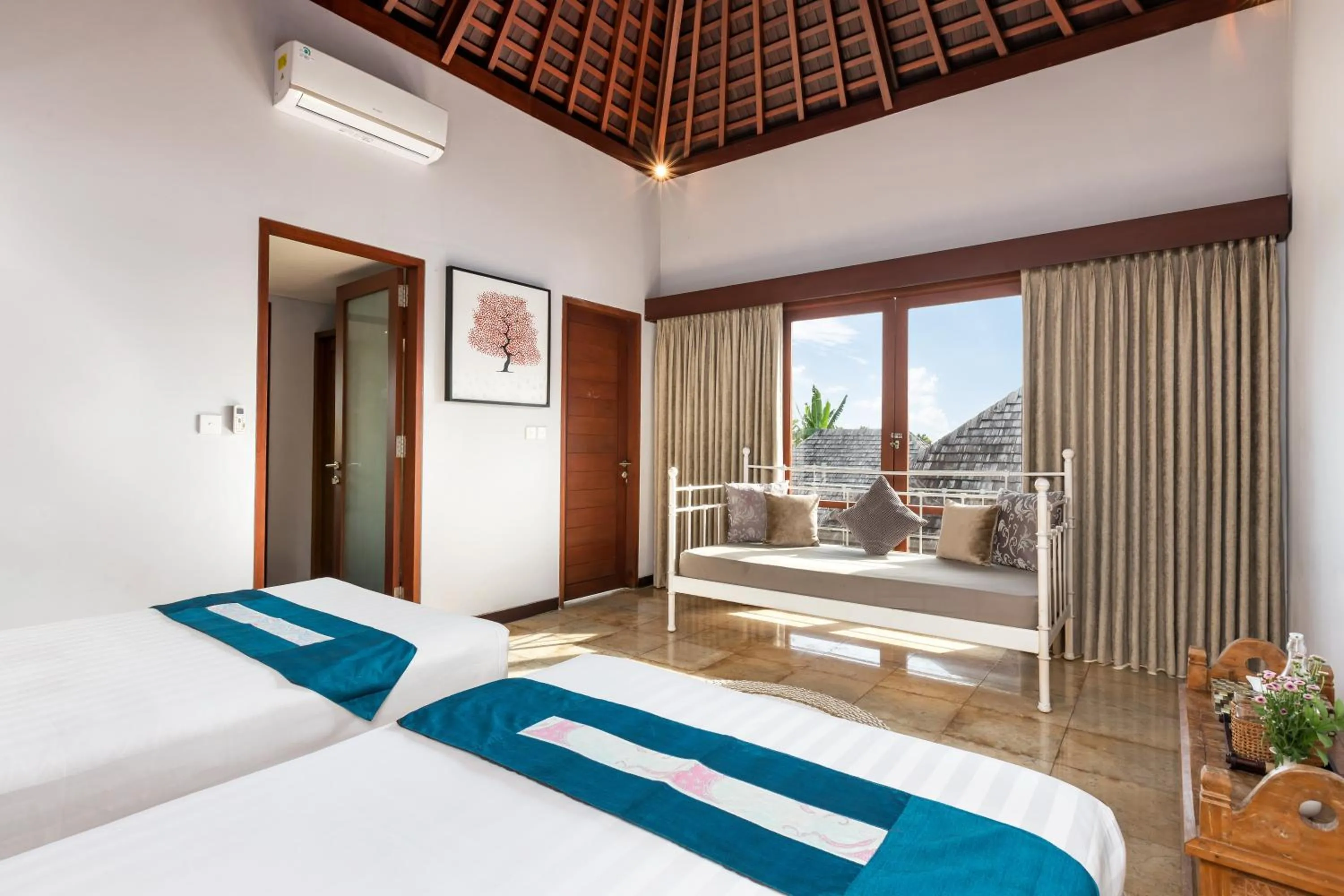 Photo of the whole room, Bed in Jabunami Estate