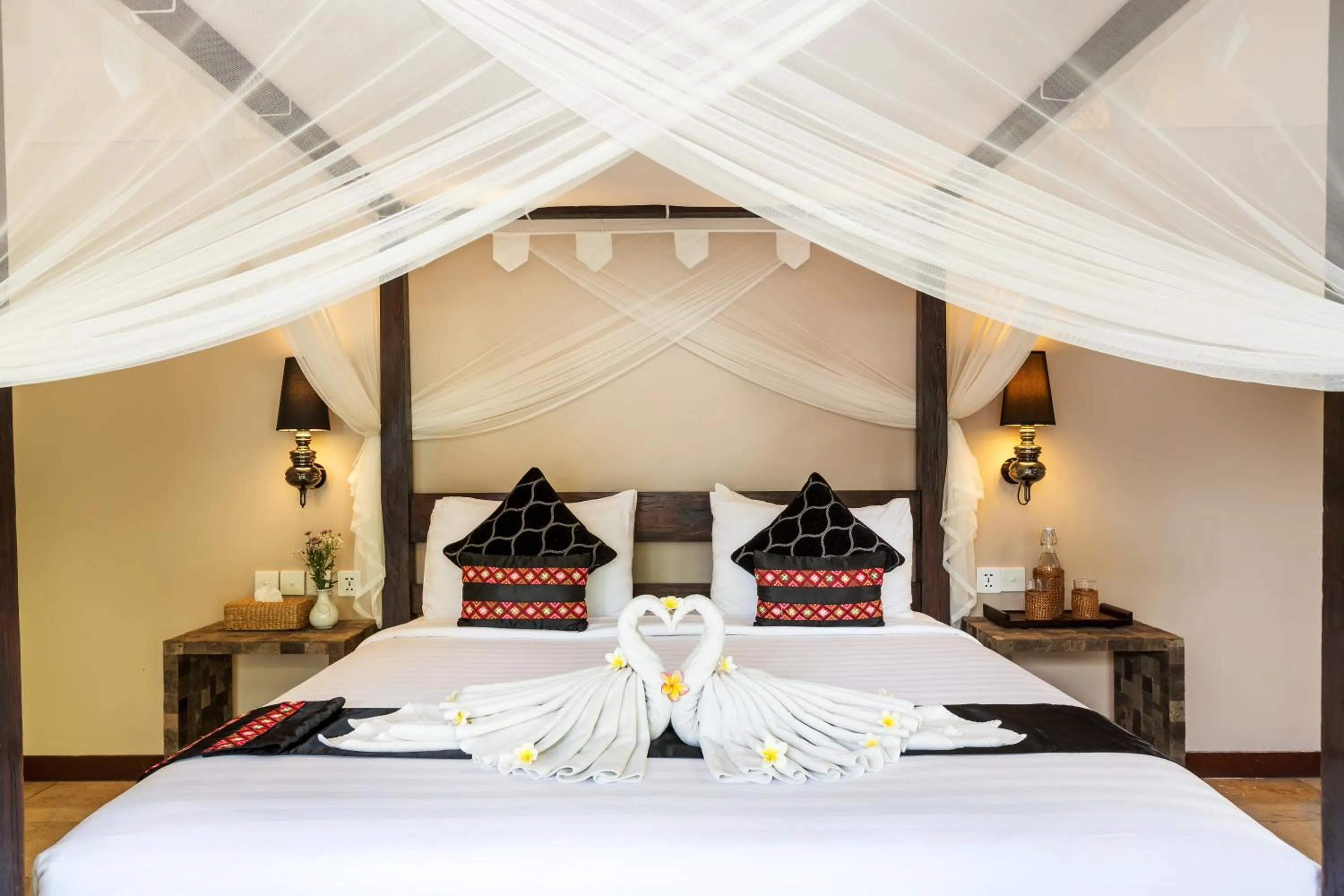 Photo of the whole room, Bed in Jabunami Estate