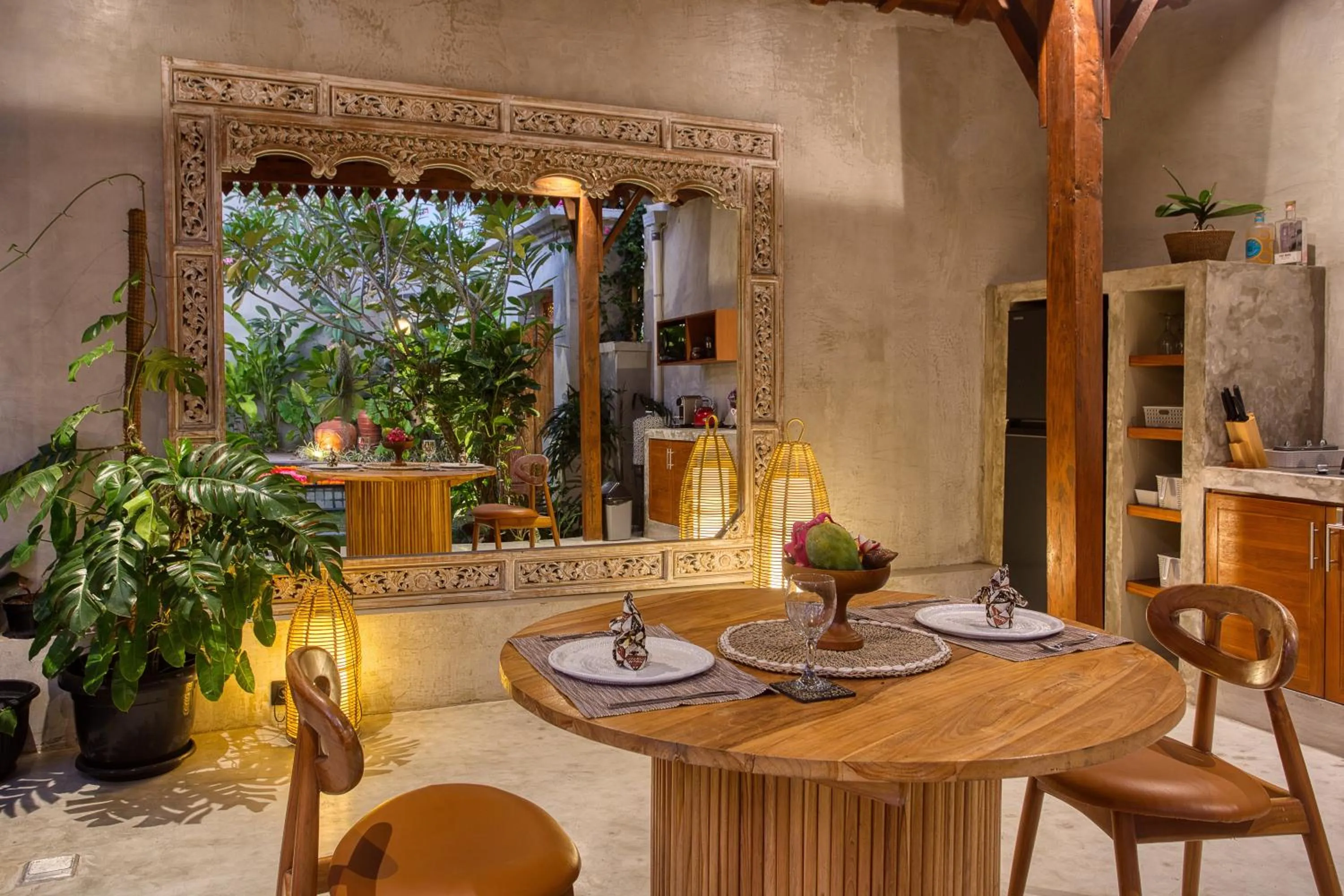 Dining area in Jabunami Estate