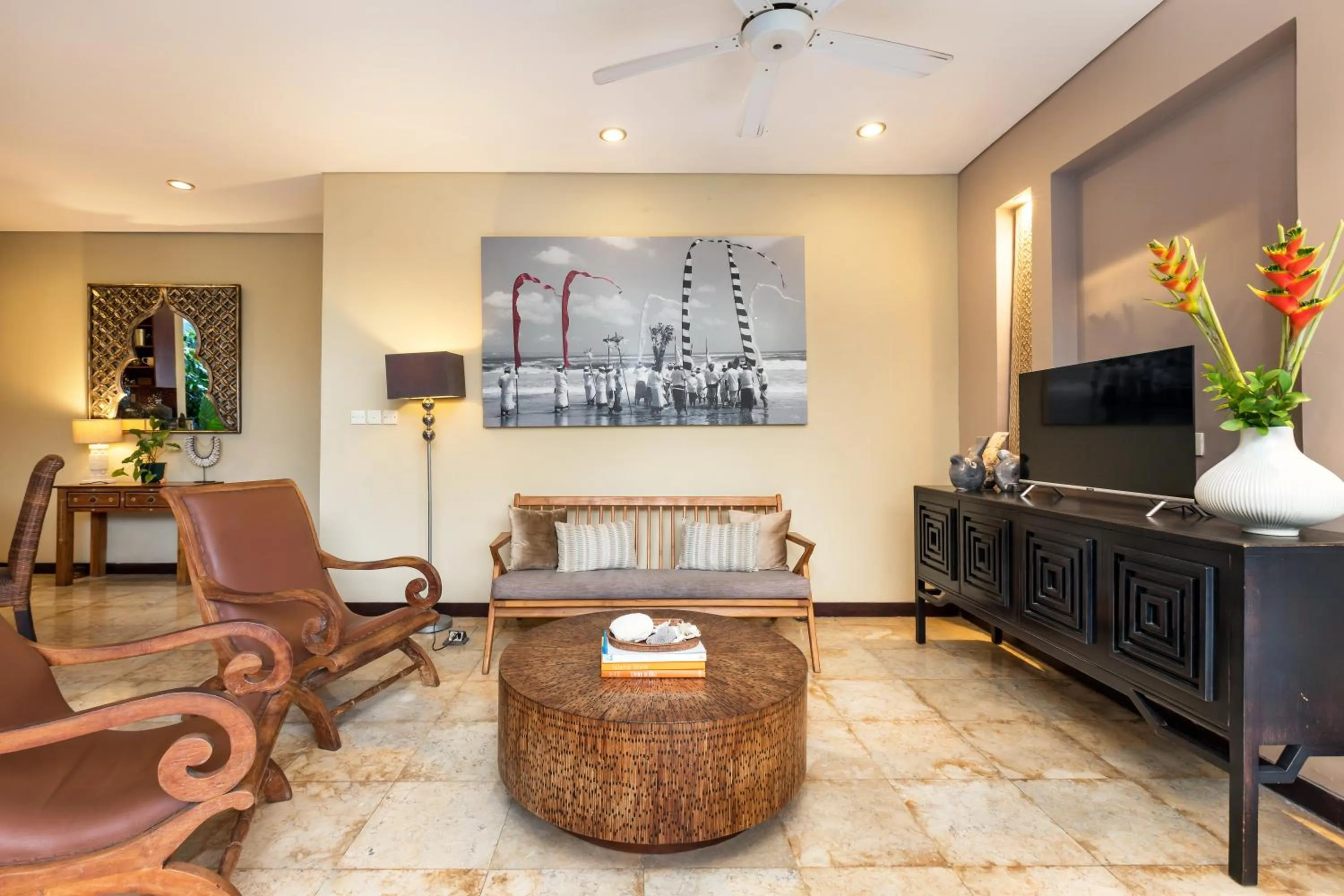 Communal lounge/ TV room in Jabunami Estate