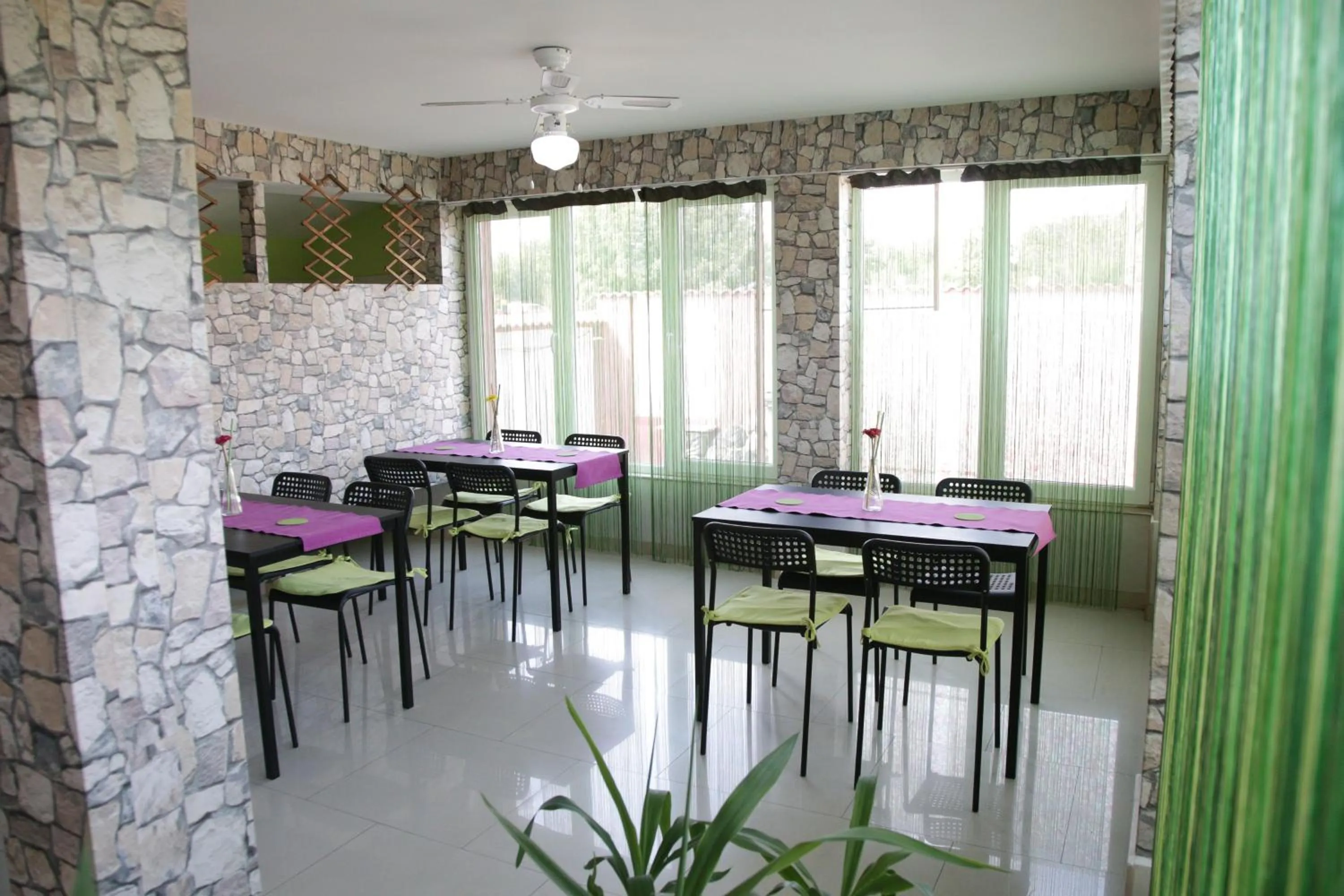 Dining area in City Comfort Villa