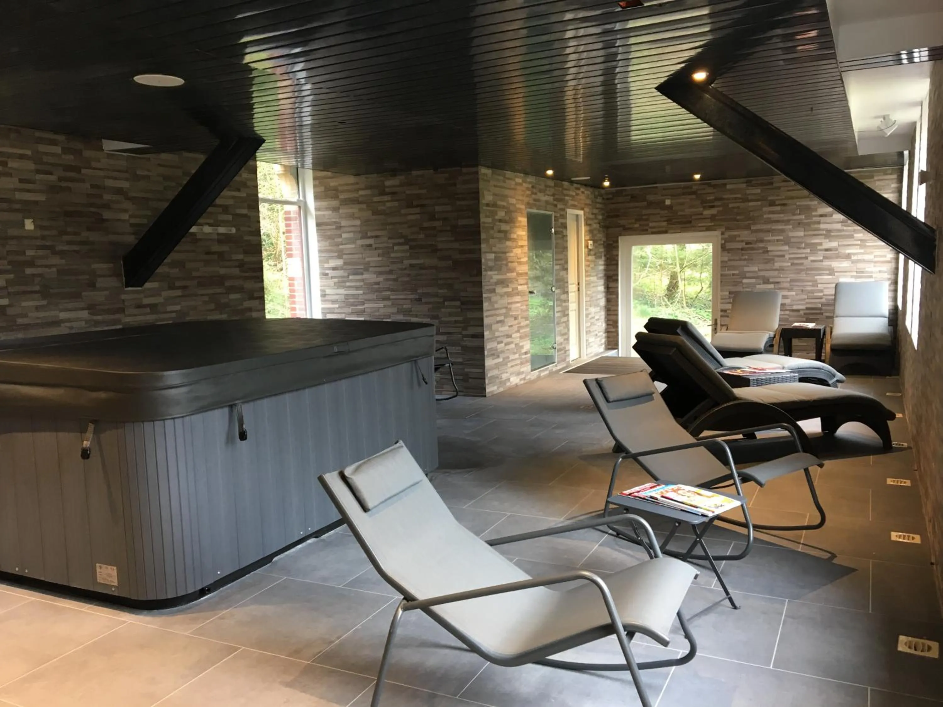 Hot Tub in Domaine de Joinville