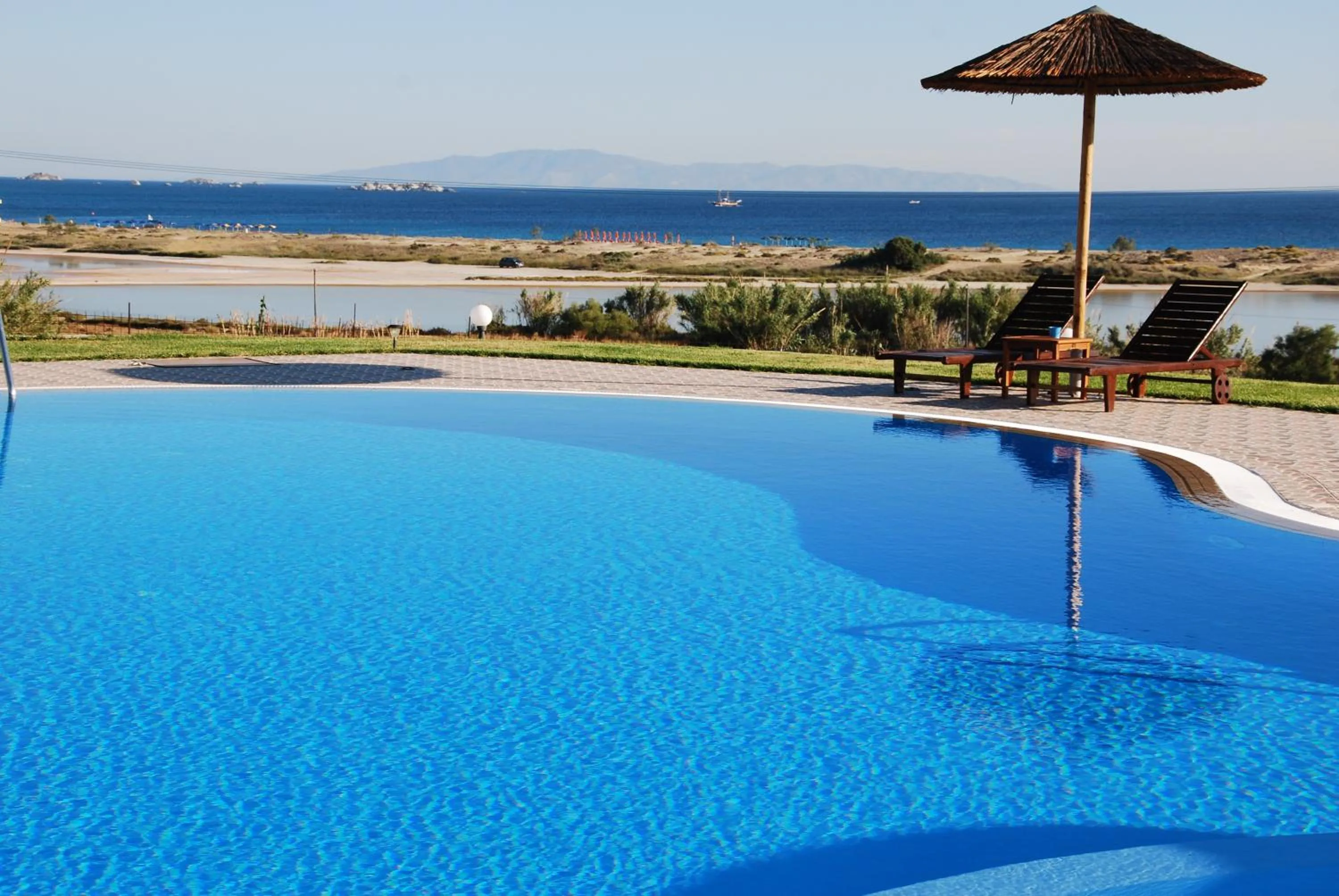 Swimming pool in Koulas Pension - Red Lake