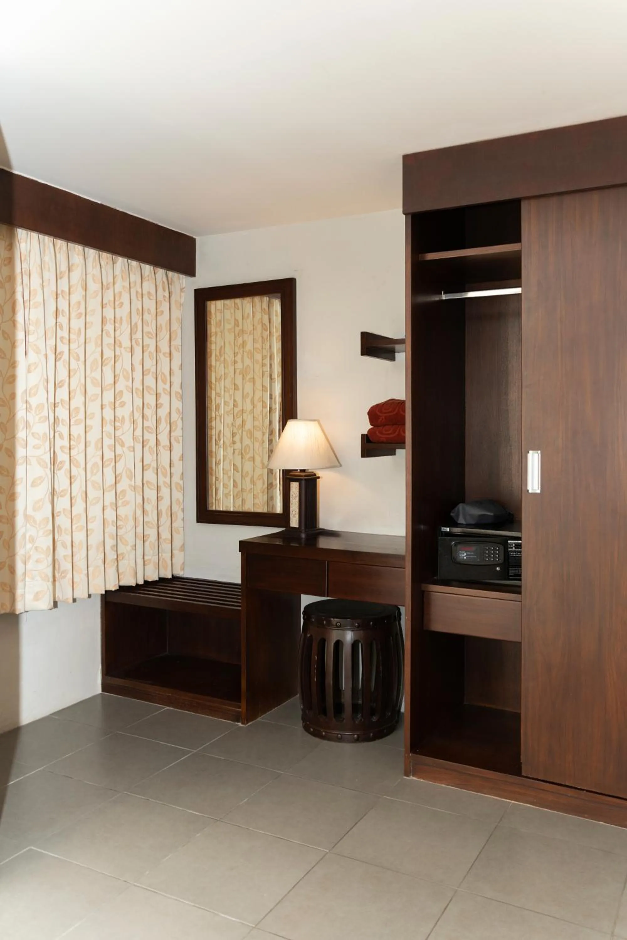 Property building in Gu Hotel Patong