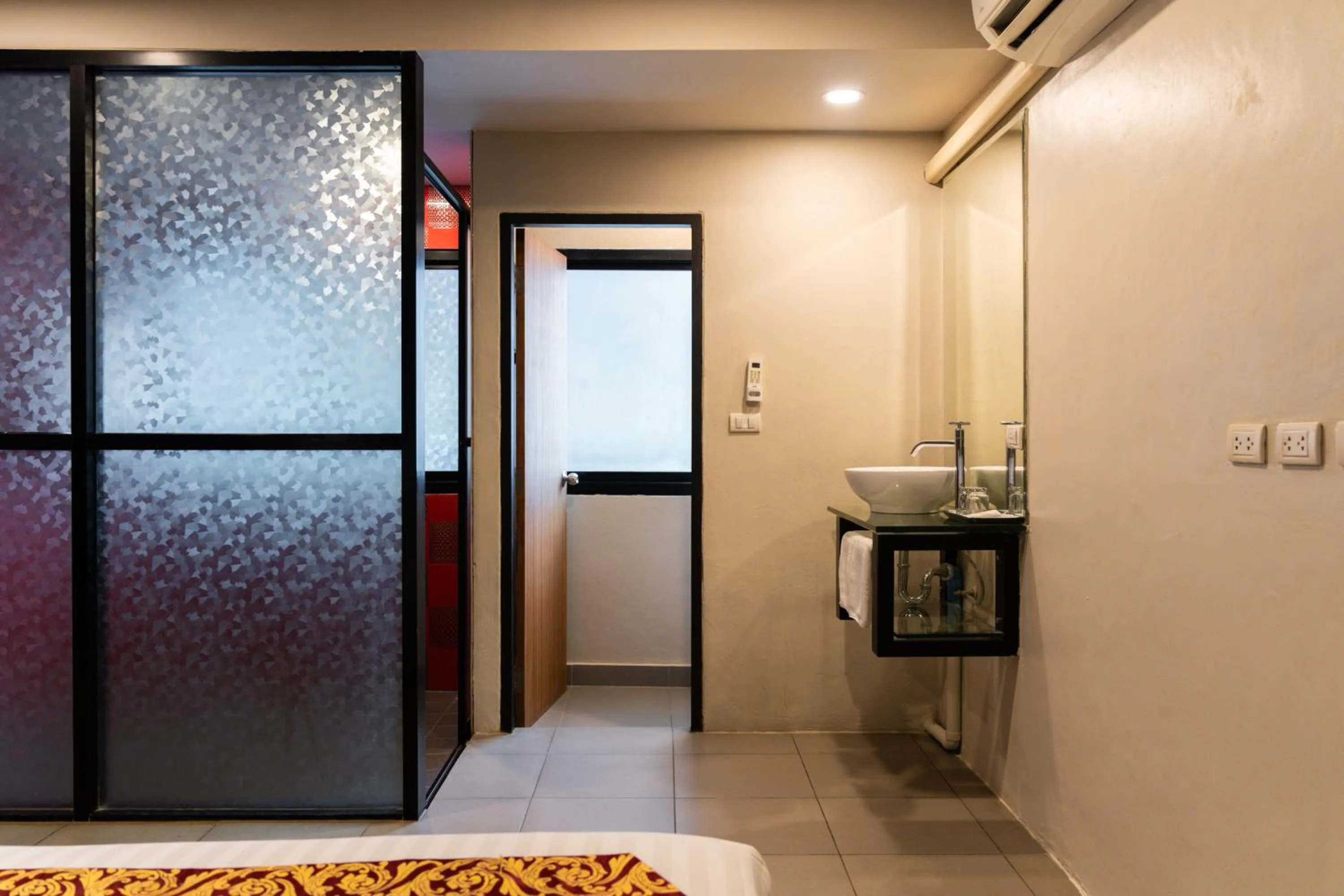 Property building in Gu Hotel Patong