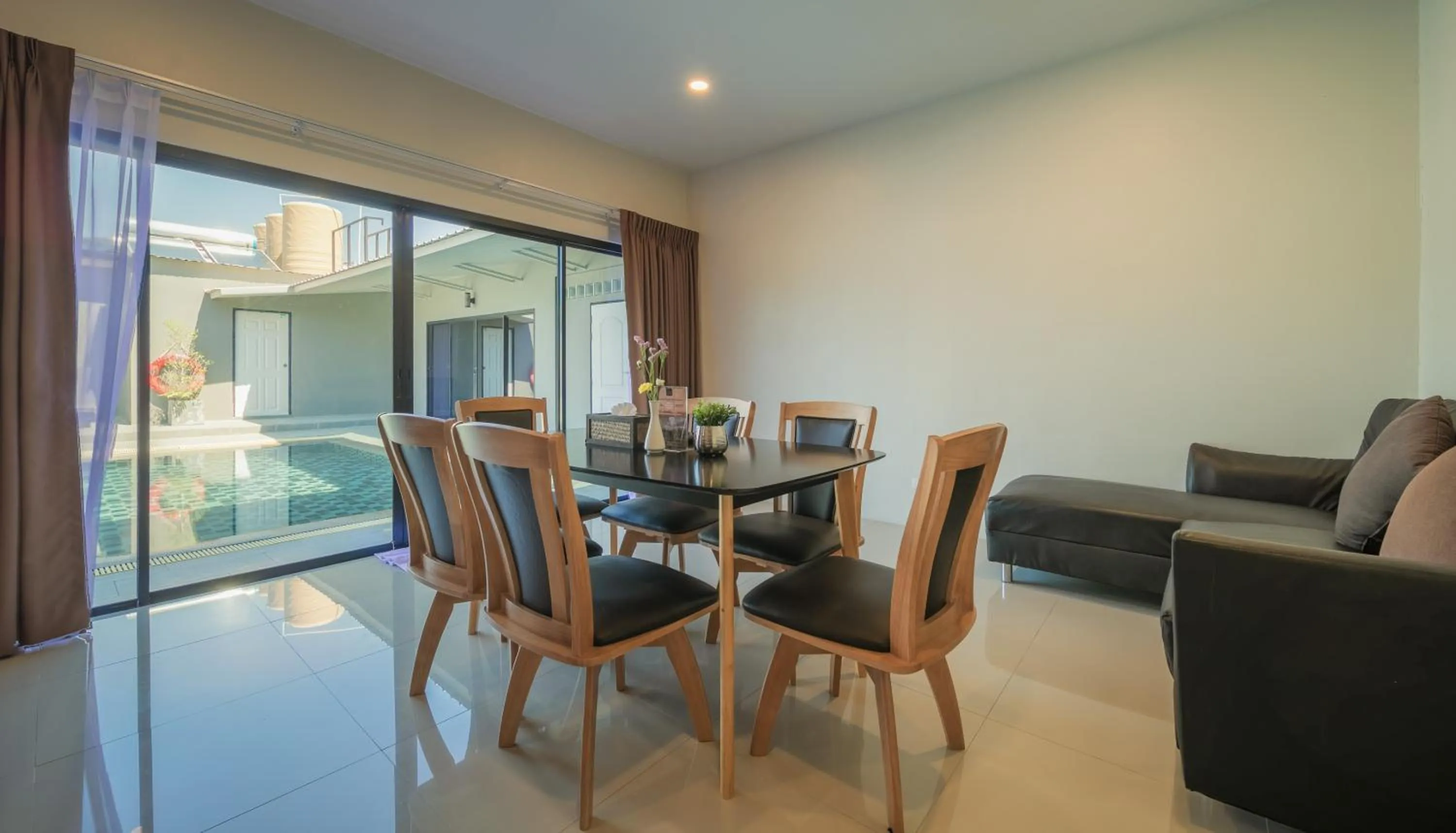 Living room in Gu Hotel Patong