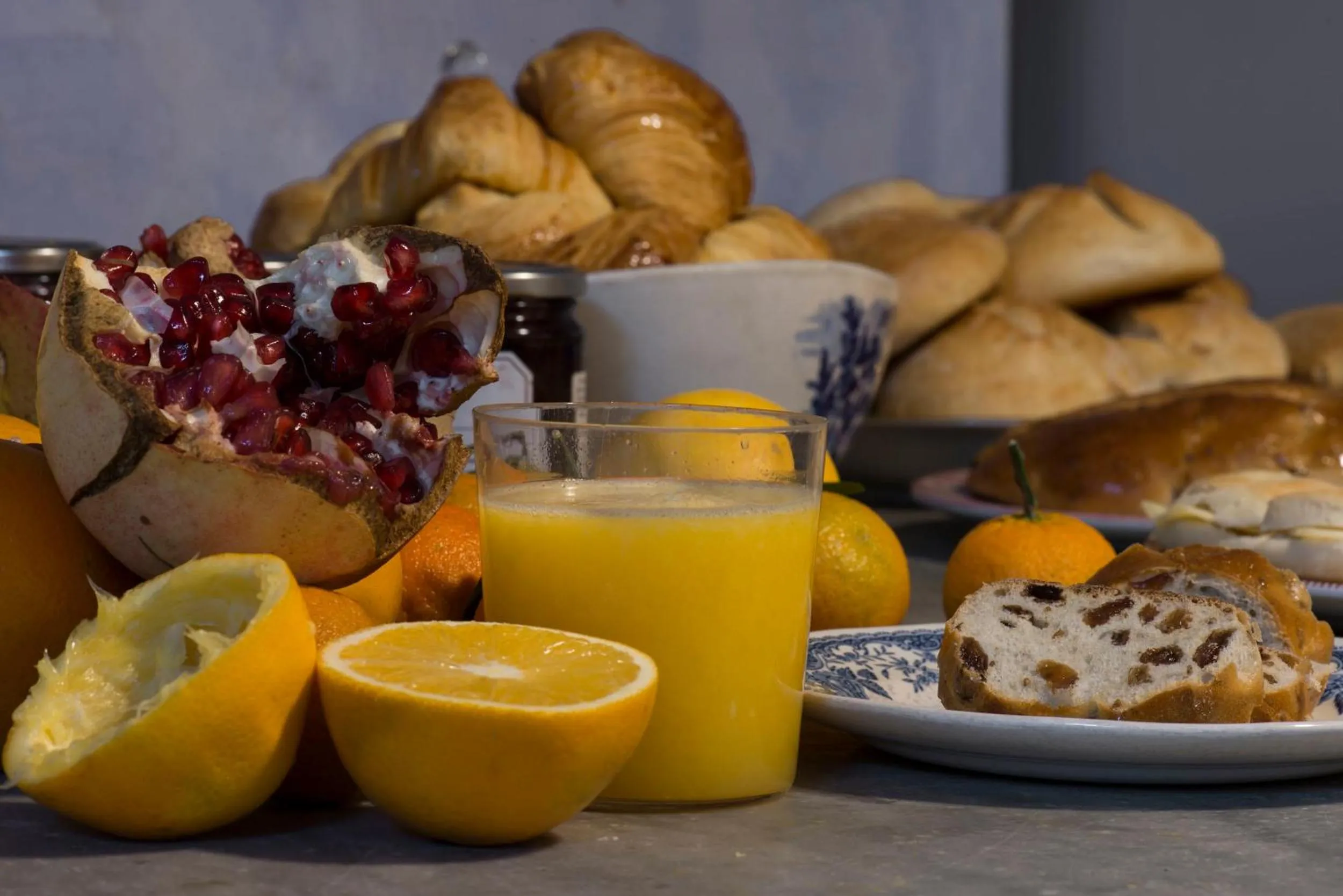 Italian breakfast in Al Porto Di Lucca B&B