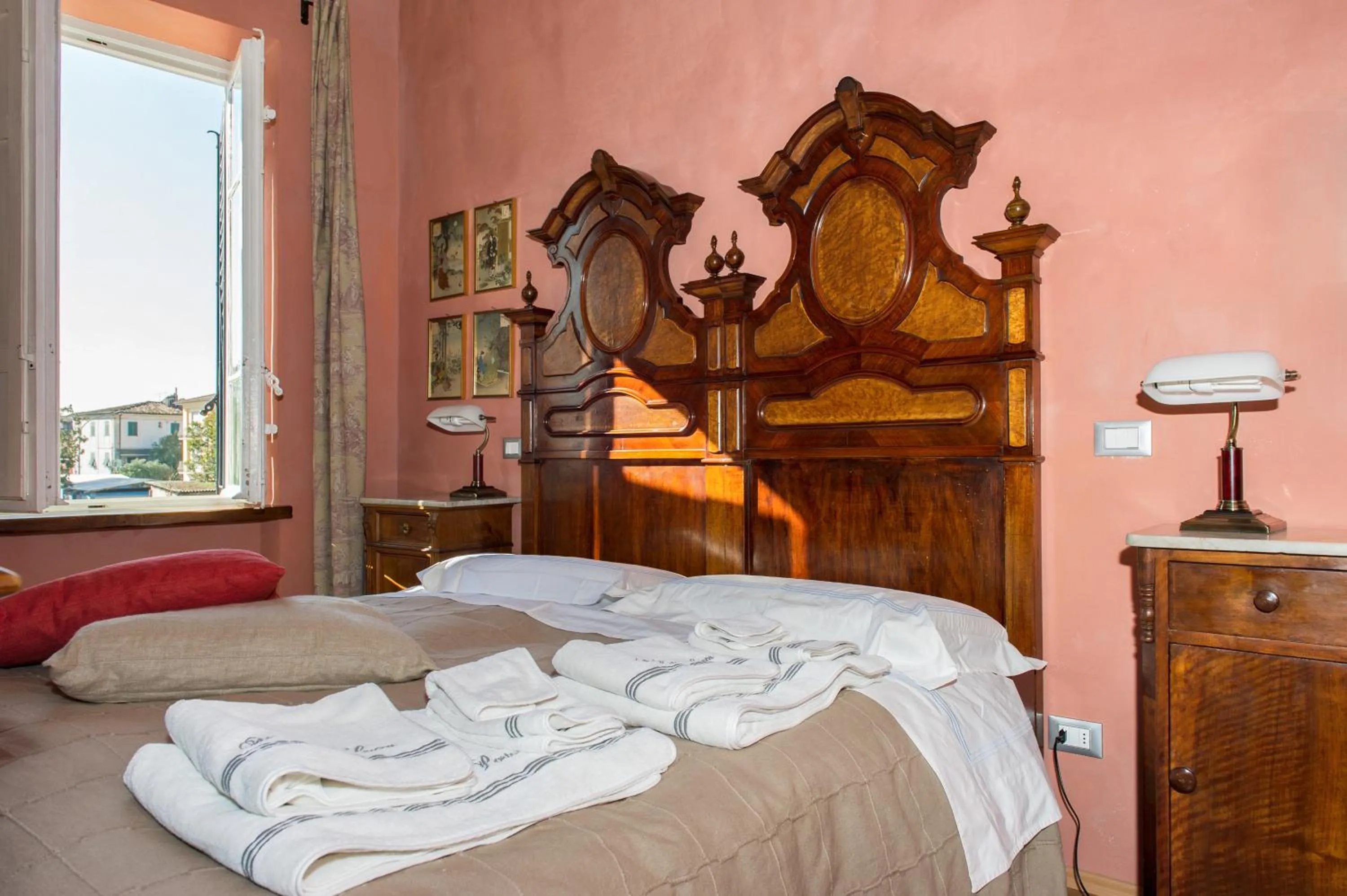 Photo of the whole room, Bed in Al Porto Di Lucca B&B