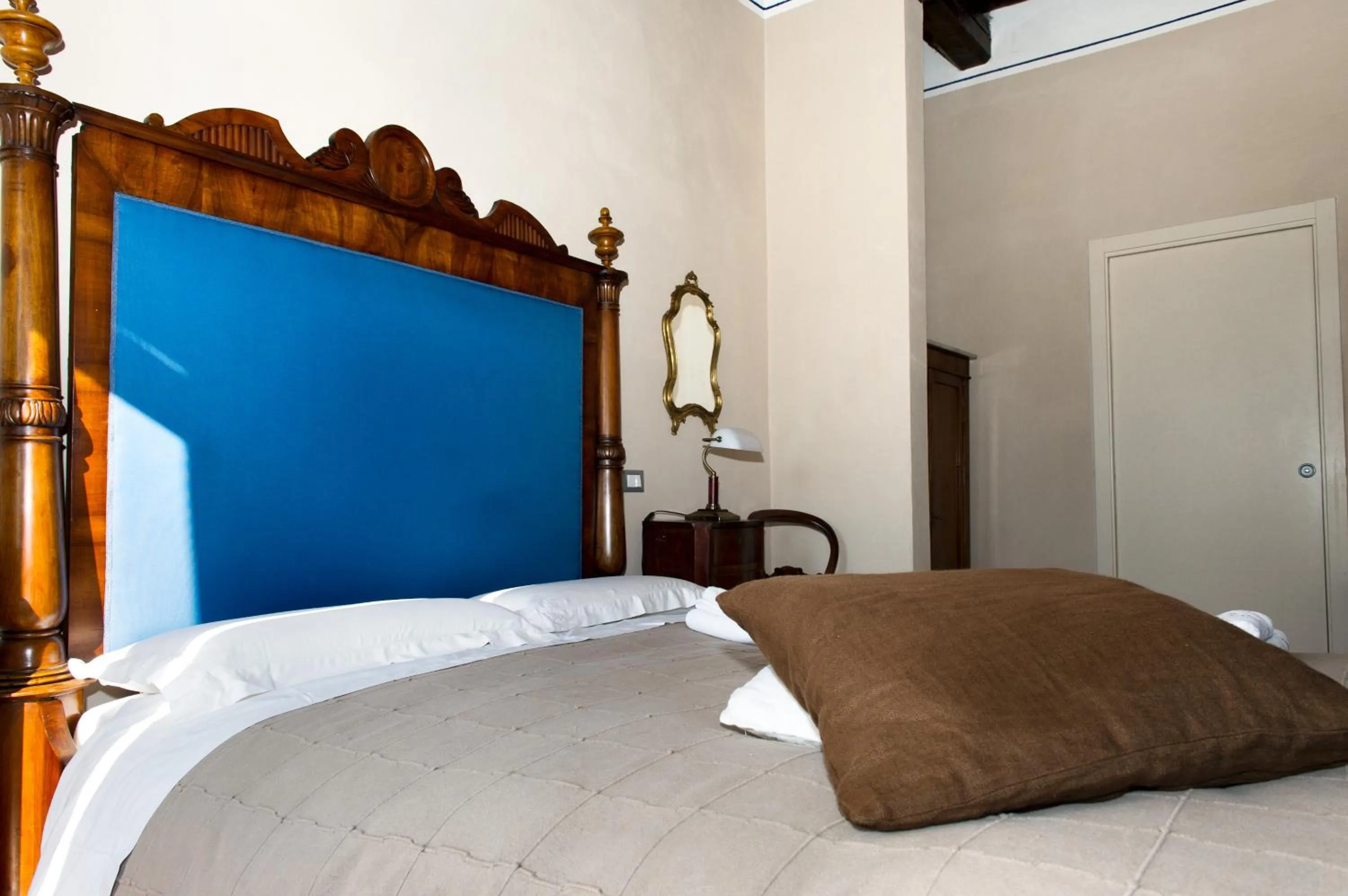 Photo of the whole room, Bed in Al Porto Di Lucca B&B