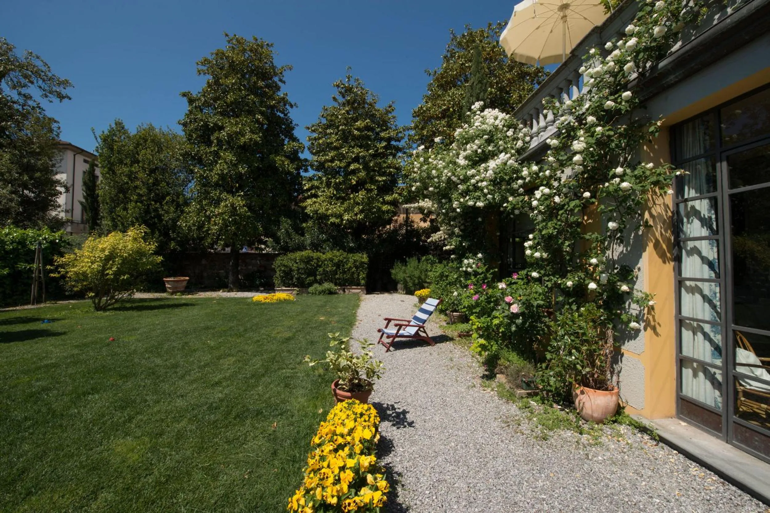 Garden in Al Porto Di Lucca B&B
