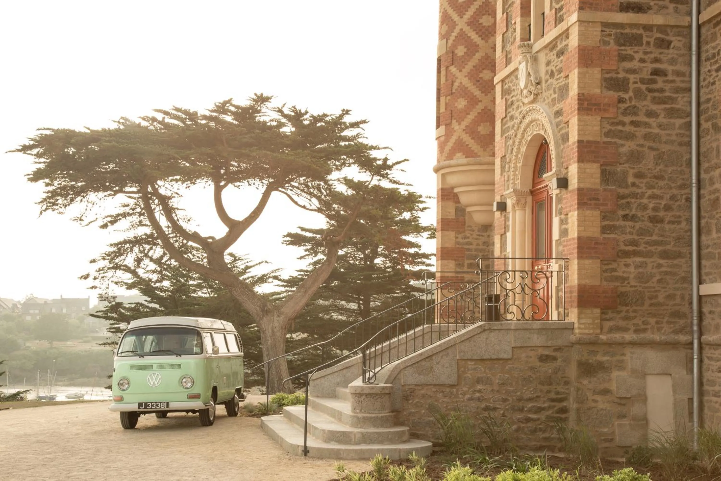 Facade/entrance in Le Nessay