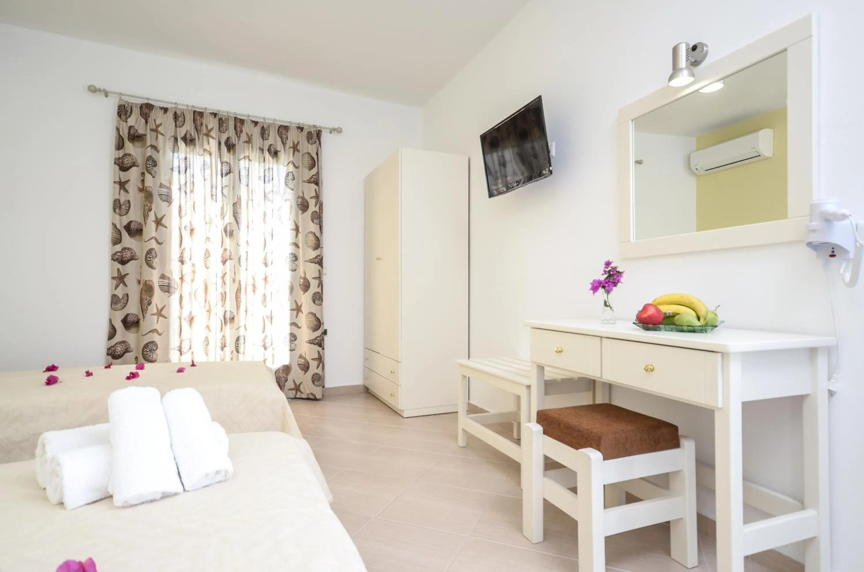 TV and multimedia, Bed in Hotel Francesca