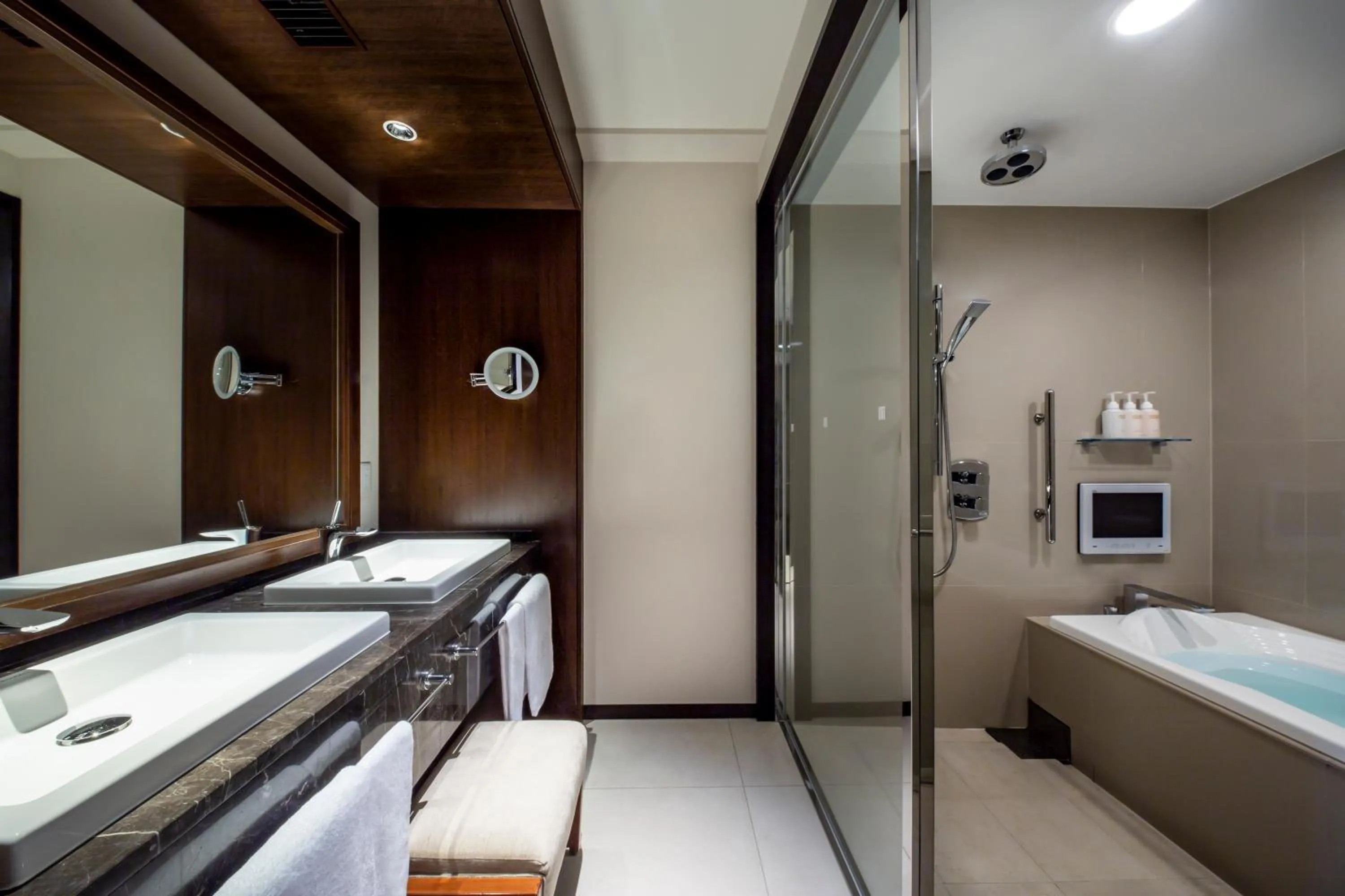 Bathroom in The Royal Park Hotel Kyoto Sanjo