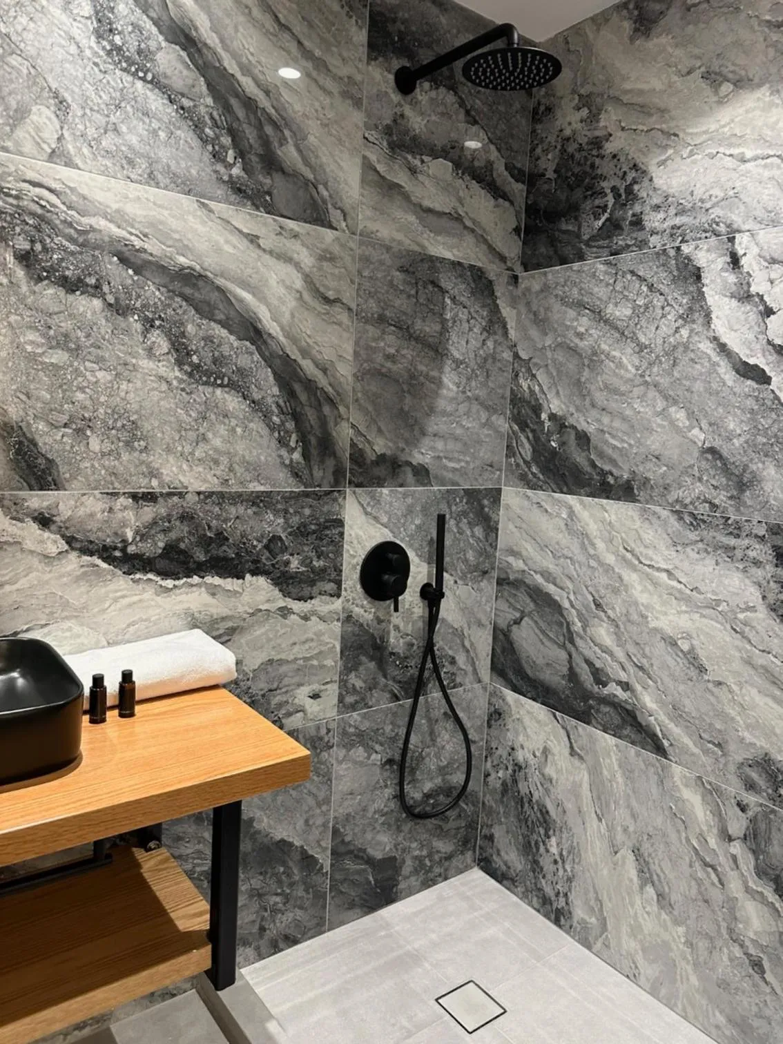 Bathroom in Anna Studios