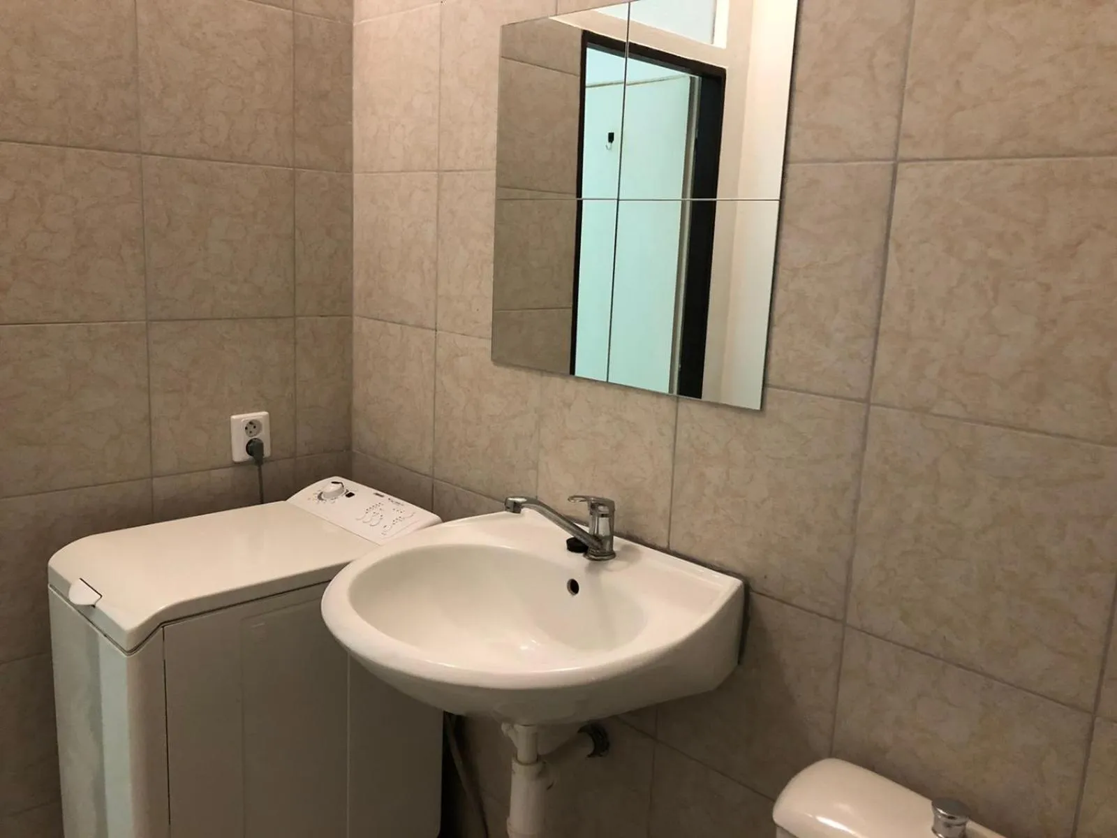 Bathroom in GRAN hostel