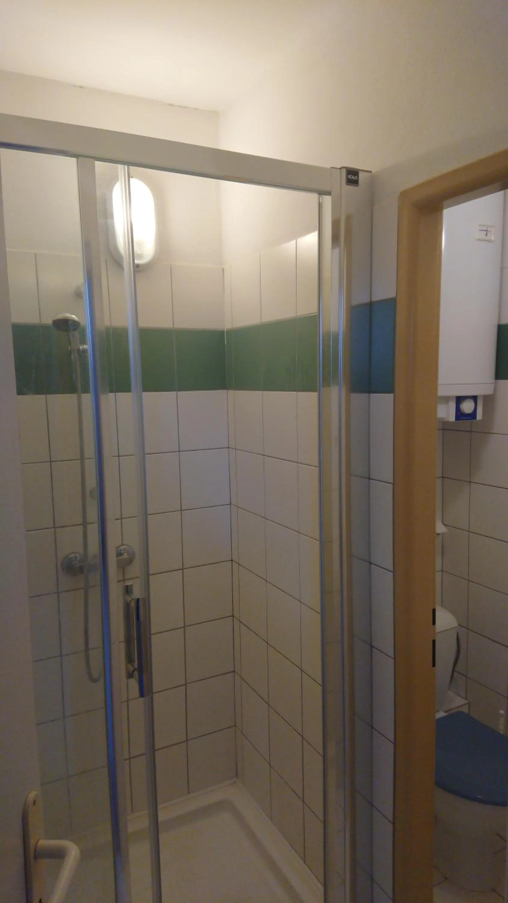 Shower in GRAN hostel