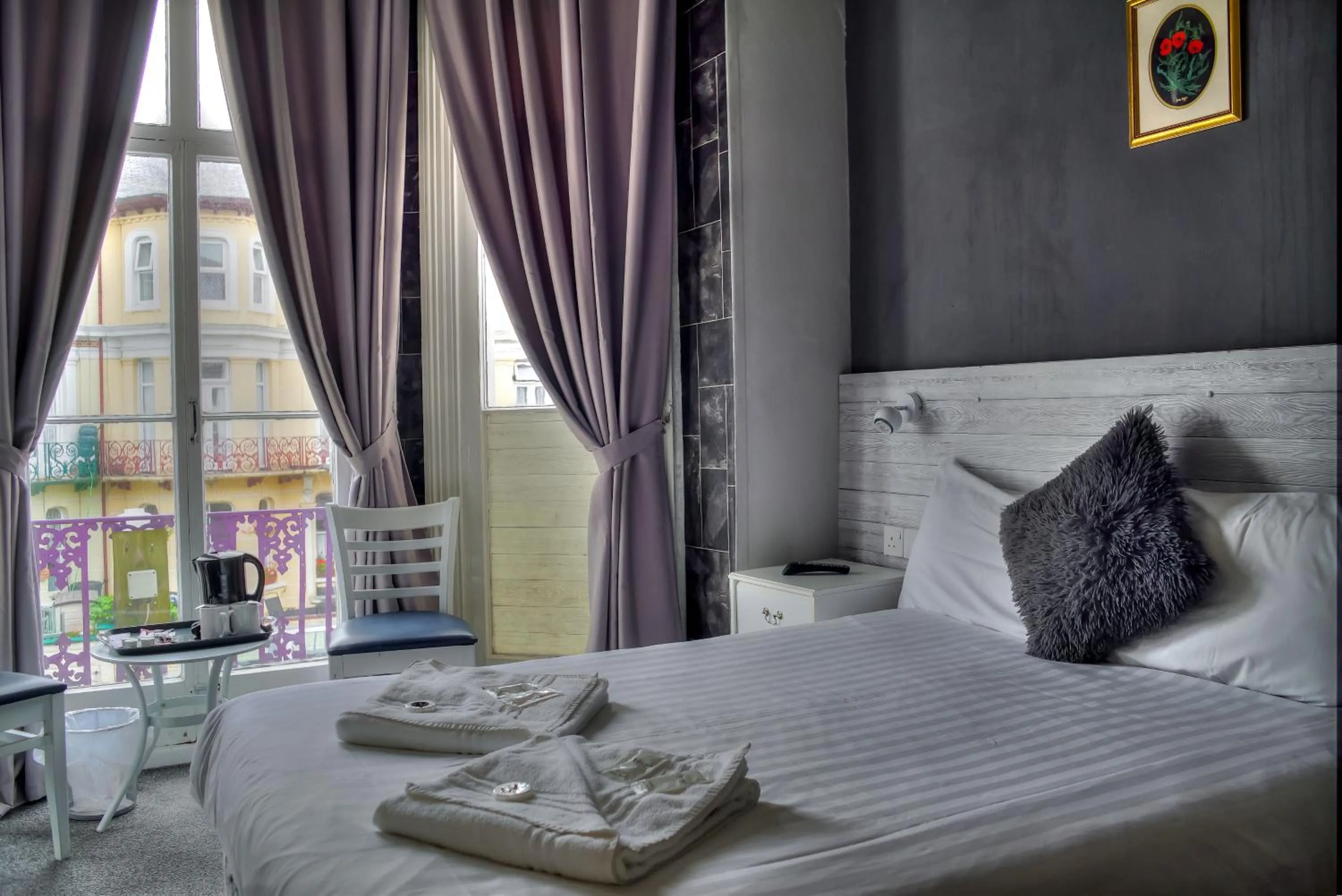 Bedroom, Bed in Villa Rose