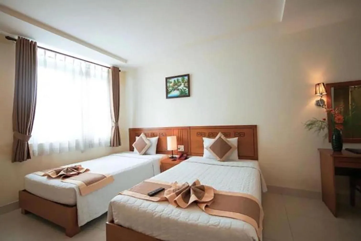 Bed in Valentine Luxury hotel - 31 Bui Vien Street