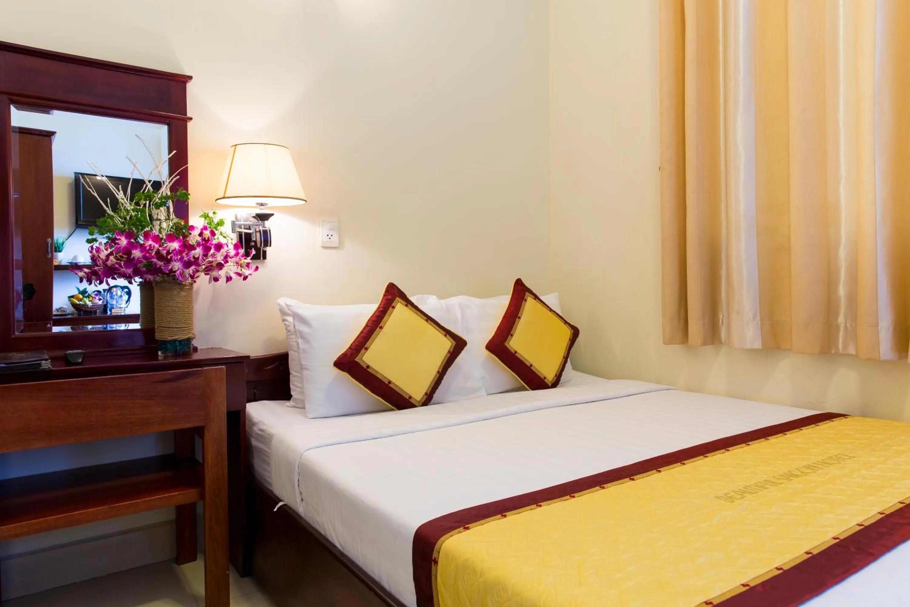 Bed in Valentine Luxury hotel - 31 Bui Vien Street