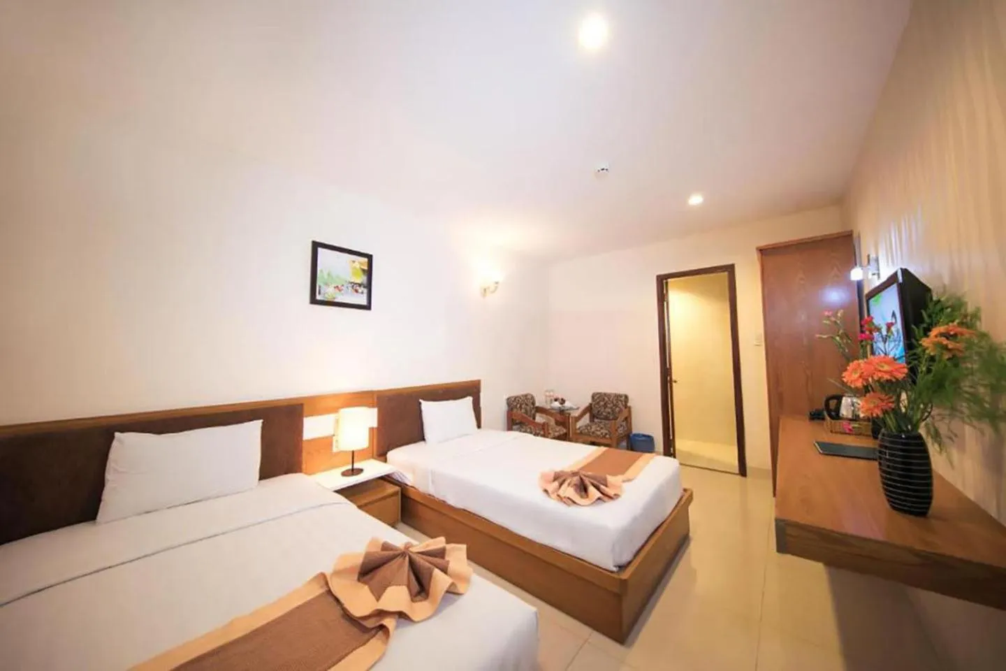 Bed in Valentine Luxury hotel - 31 Bui Vien Street
