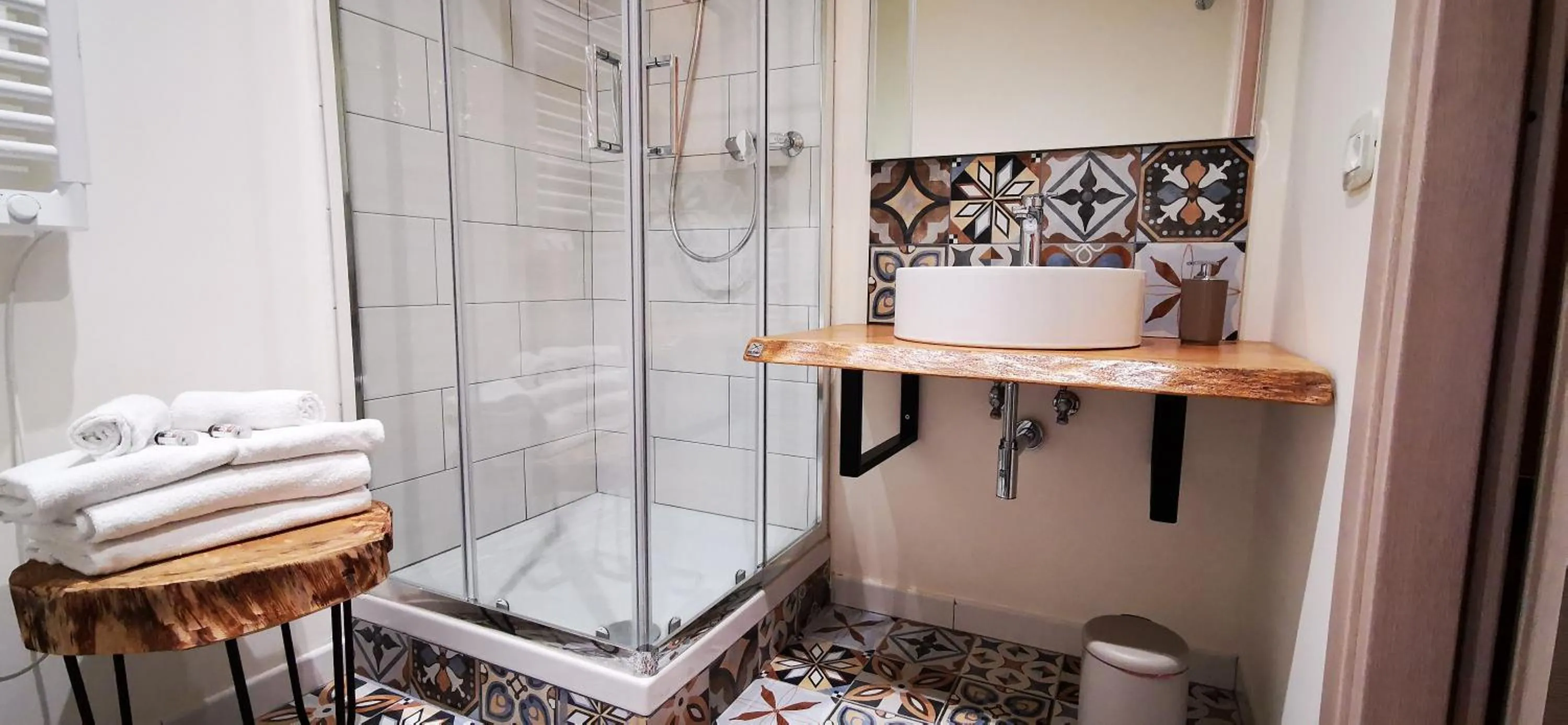 Shower in San Paterno B&B