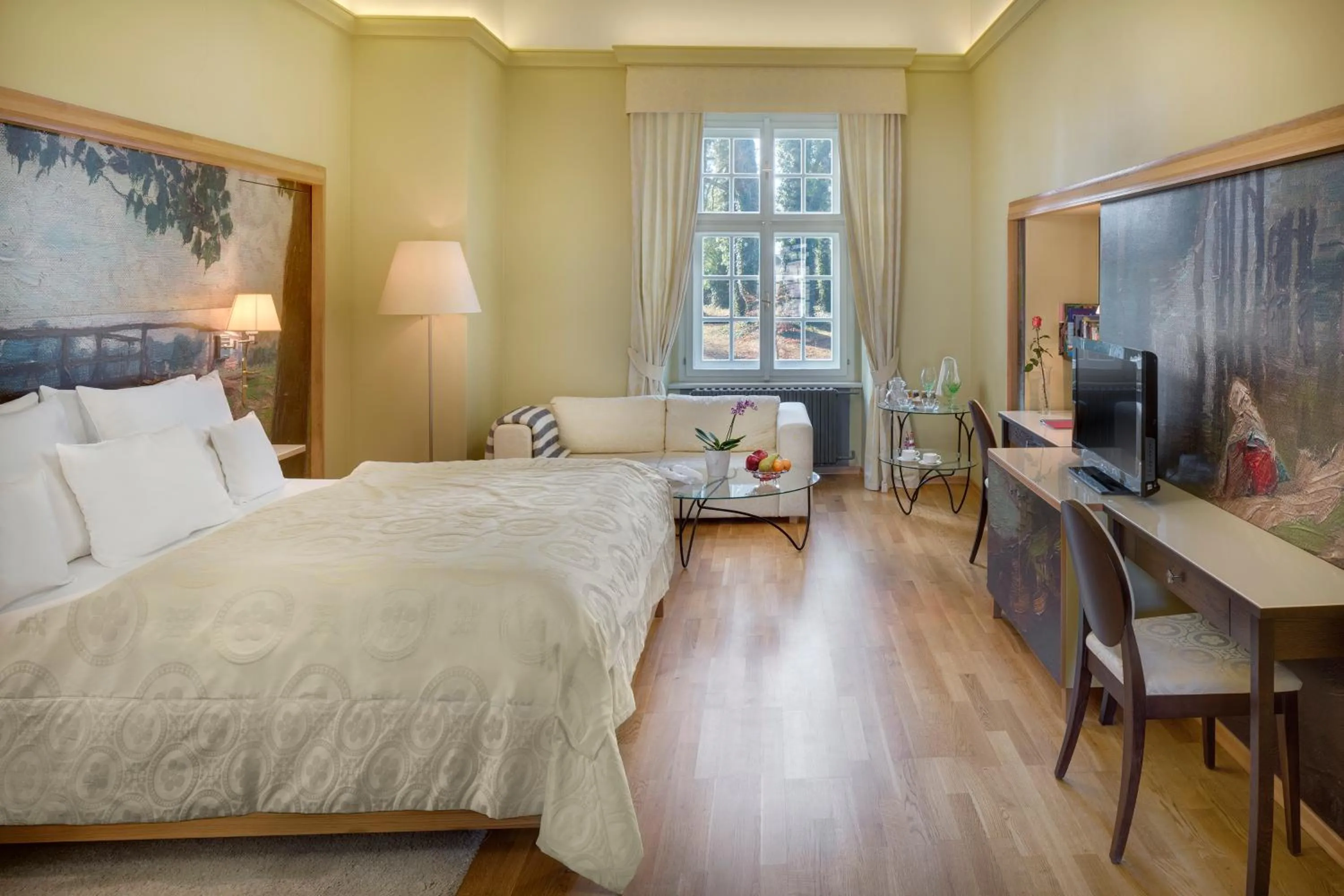 Living room, Bed in Chateau Herálec Boutique Hotel & Spa by L'Occitane