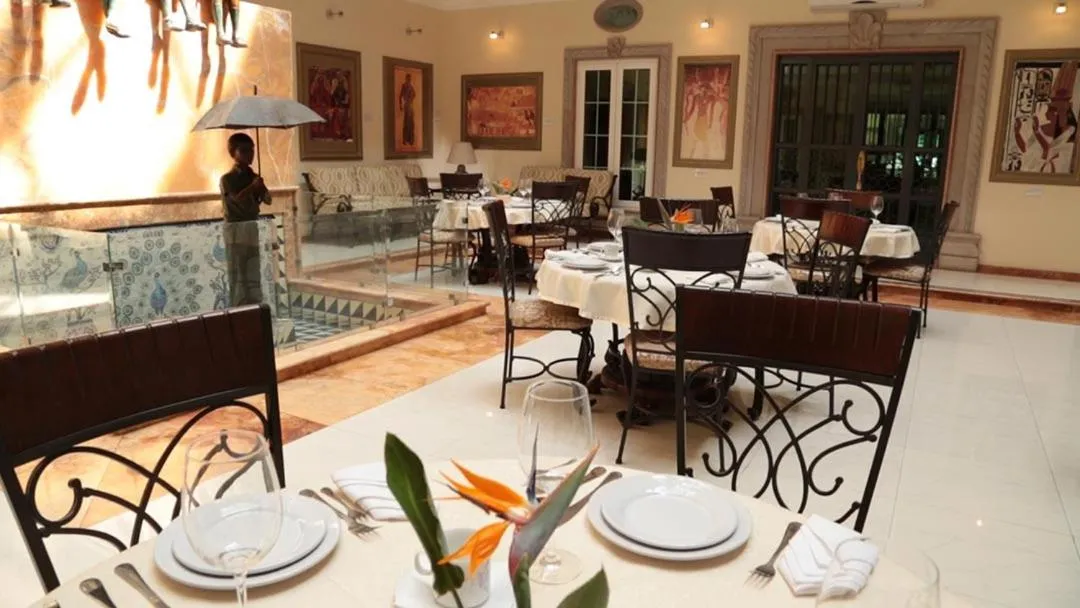 Food and drinks in The Lorian Club