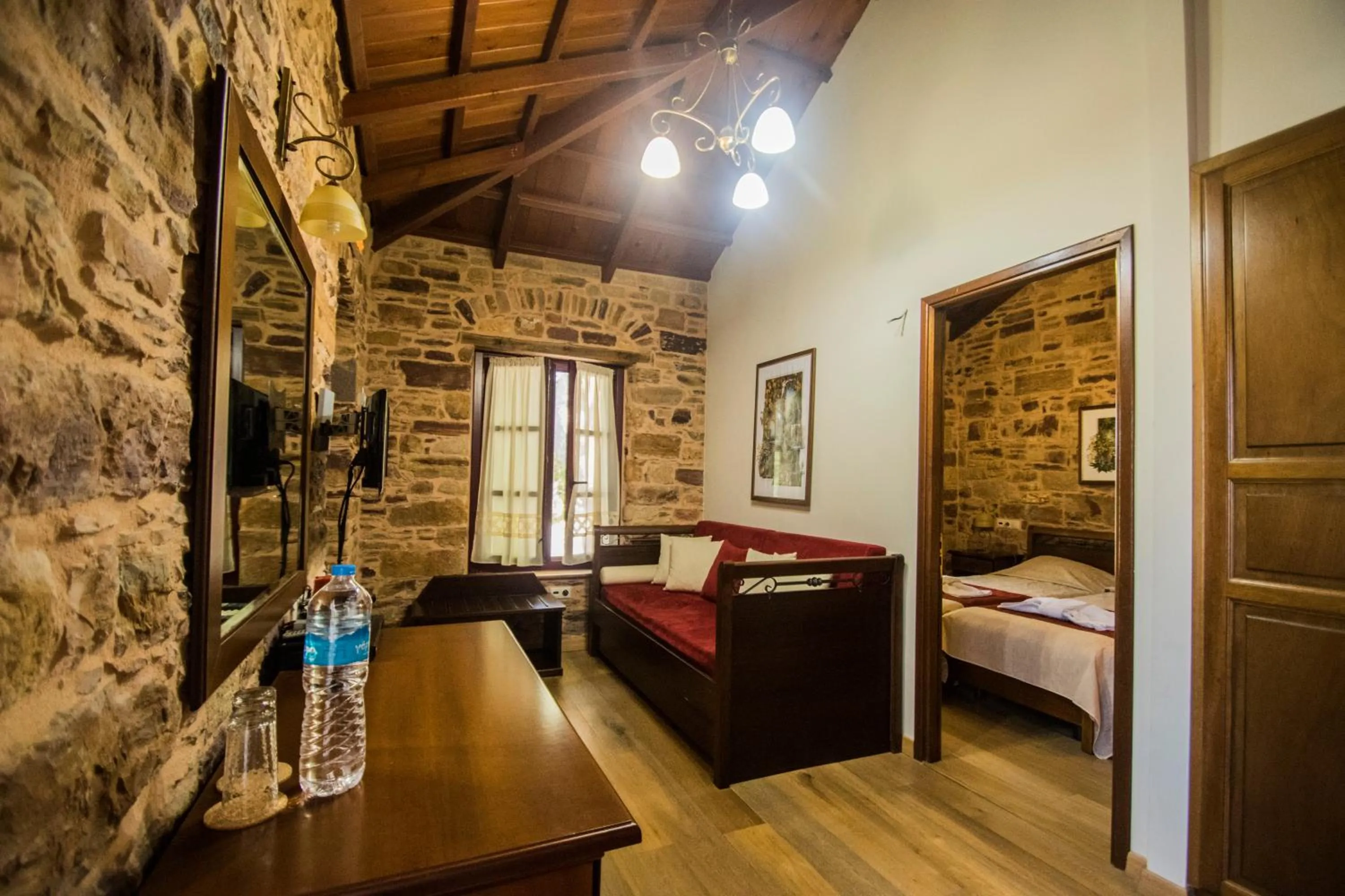 TV and multimedia, Bed in Archontiko Riziko