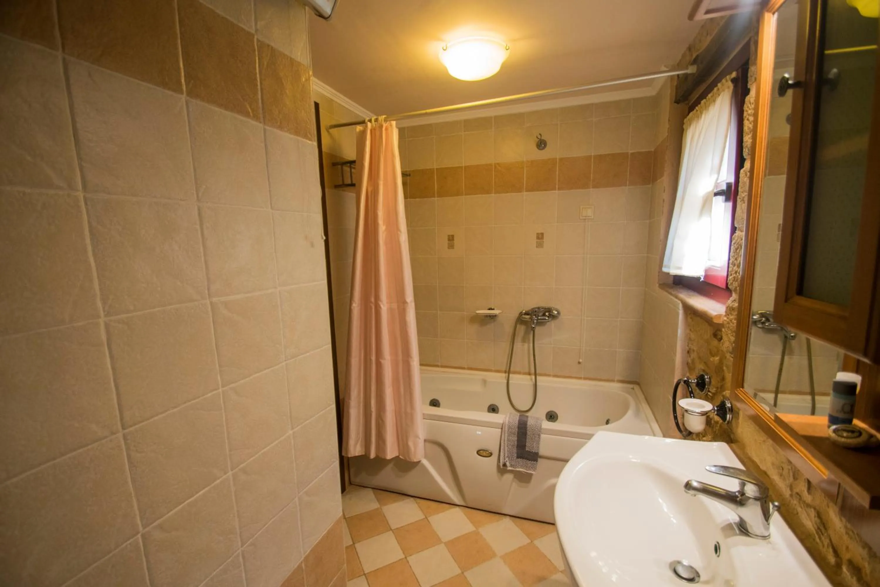 Bathroom in Archontiko Riziko