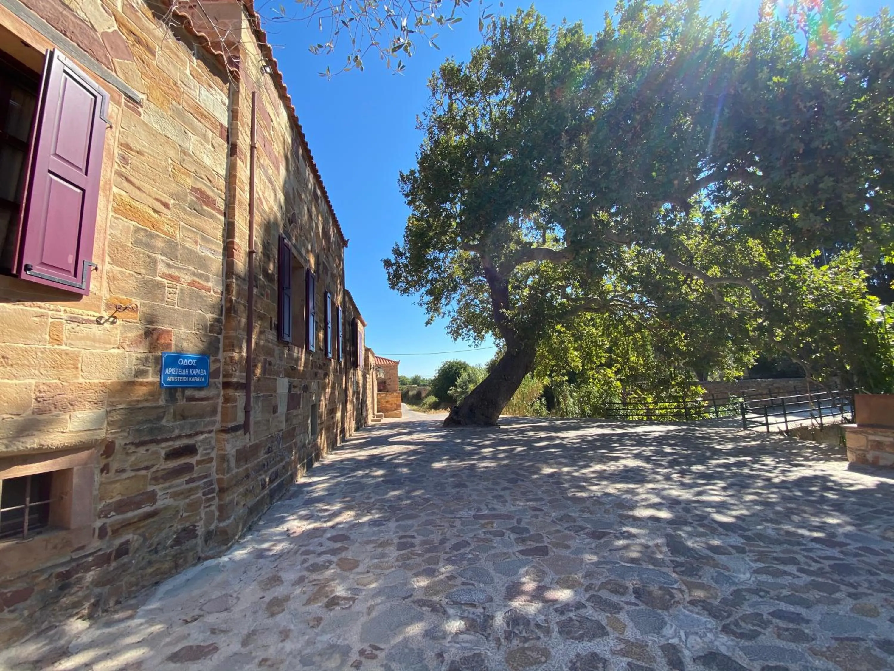 Facade/entrance in Archontiko Riziko