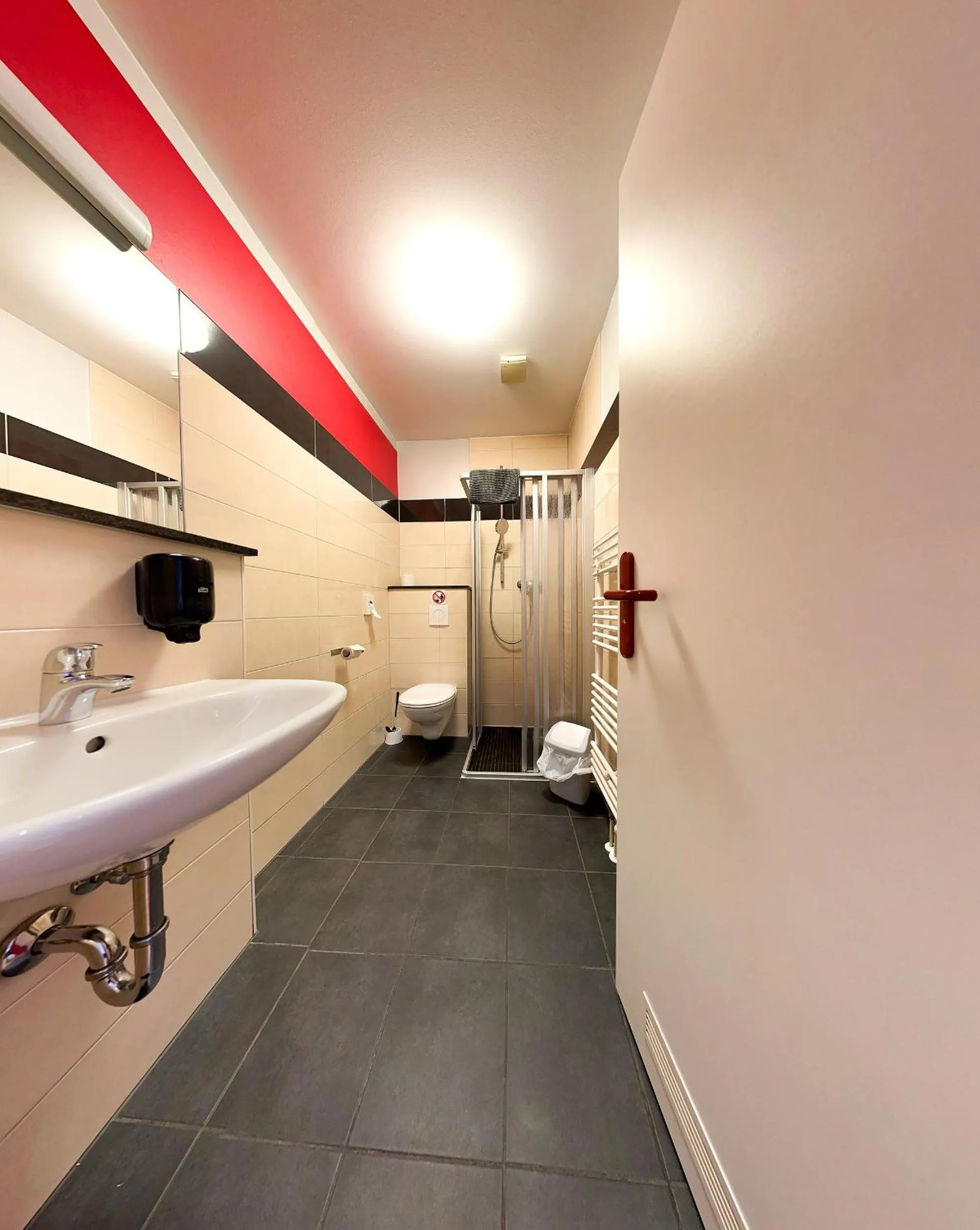 Bathroom in HOLI City Apart Hotel Berlin