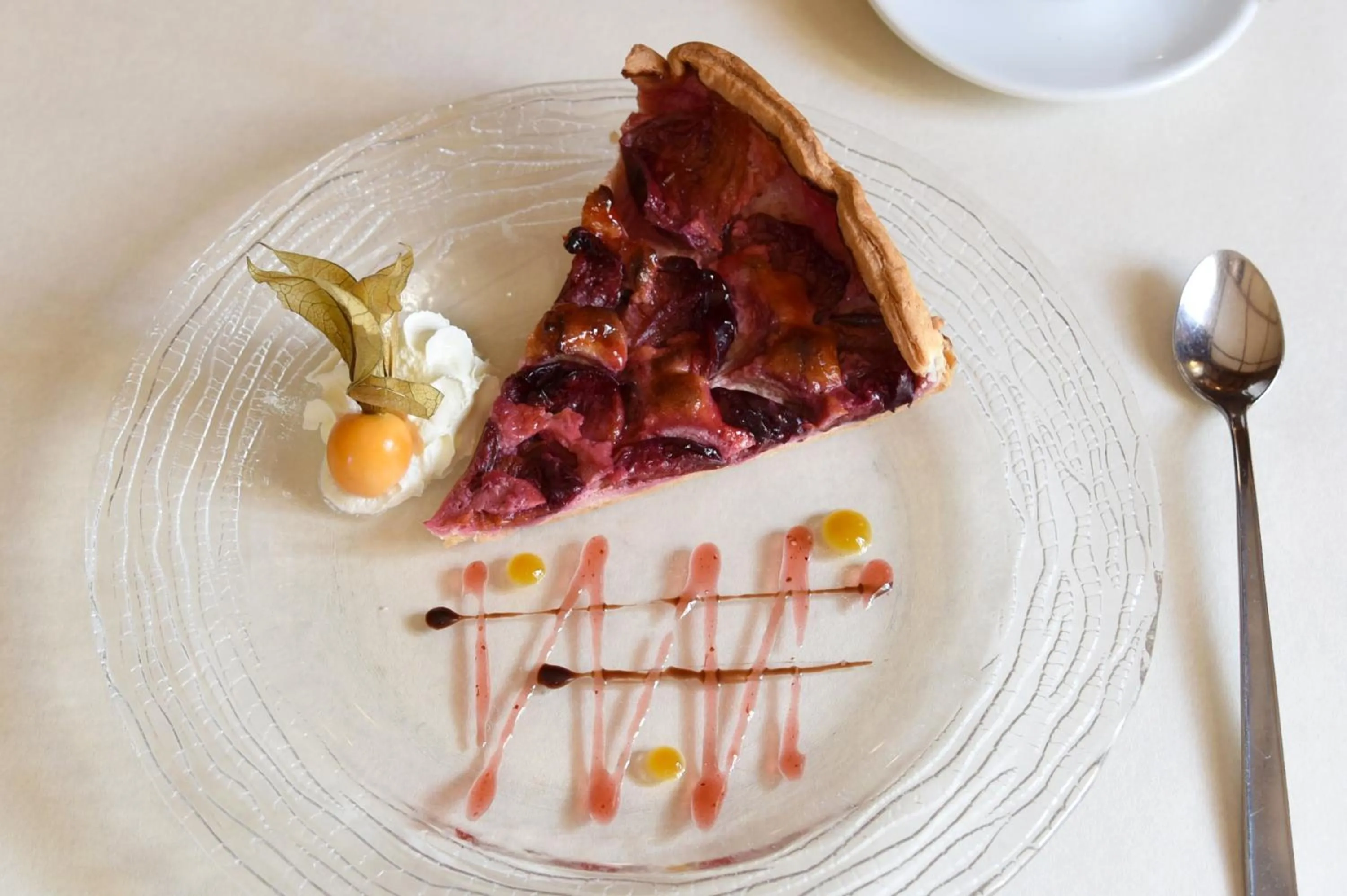 Food and drinks in Hôtel de l'Aigle