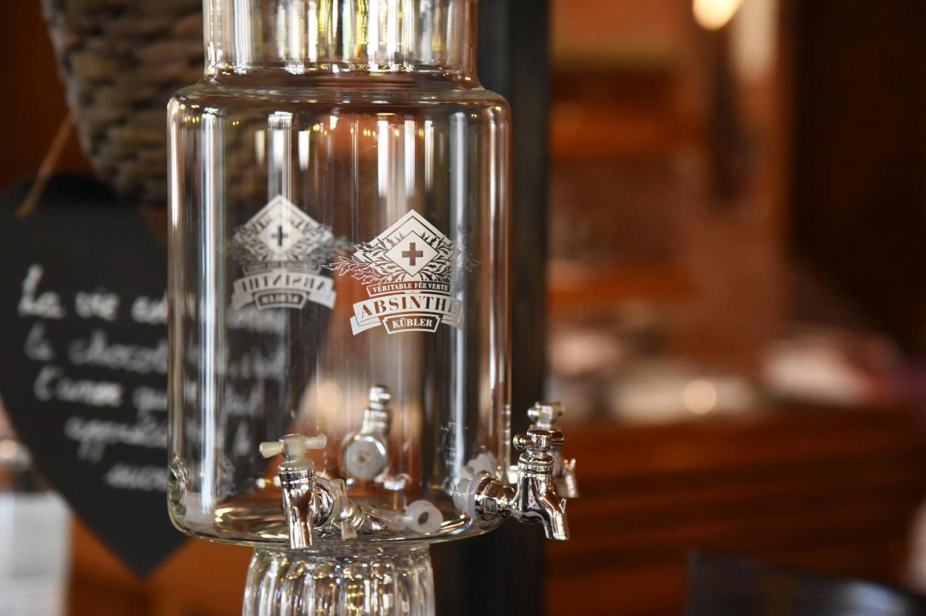 Lounge or bar in Hôtel de l'Aigle