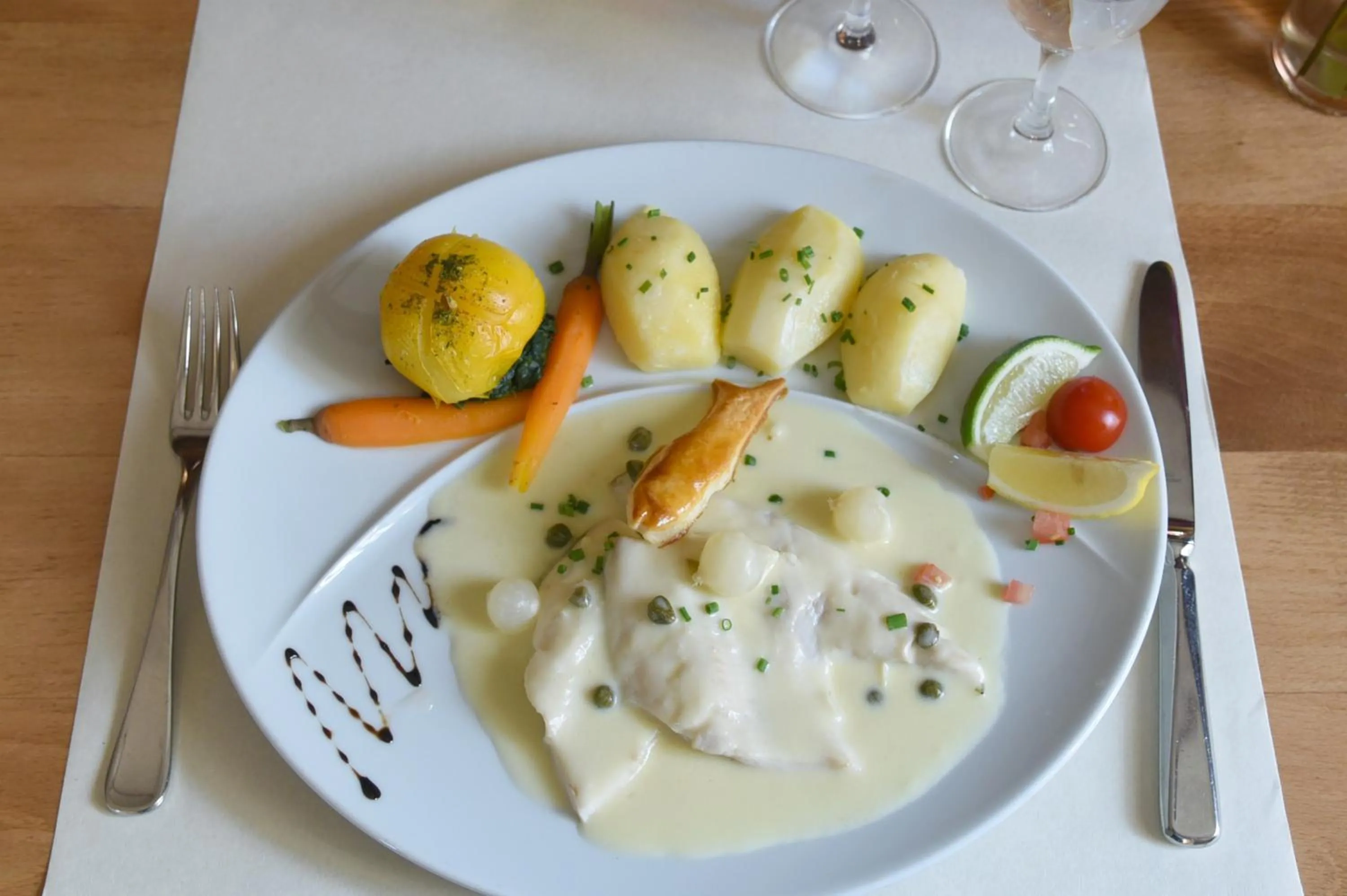 Food and drinks in Hôtel de l'Aigle