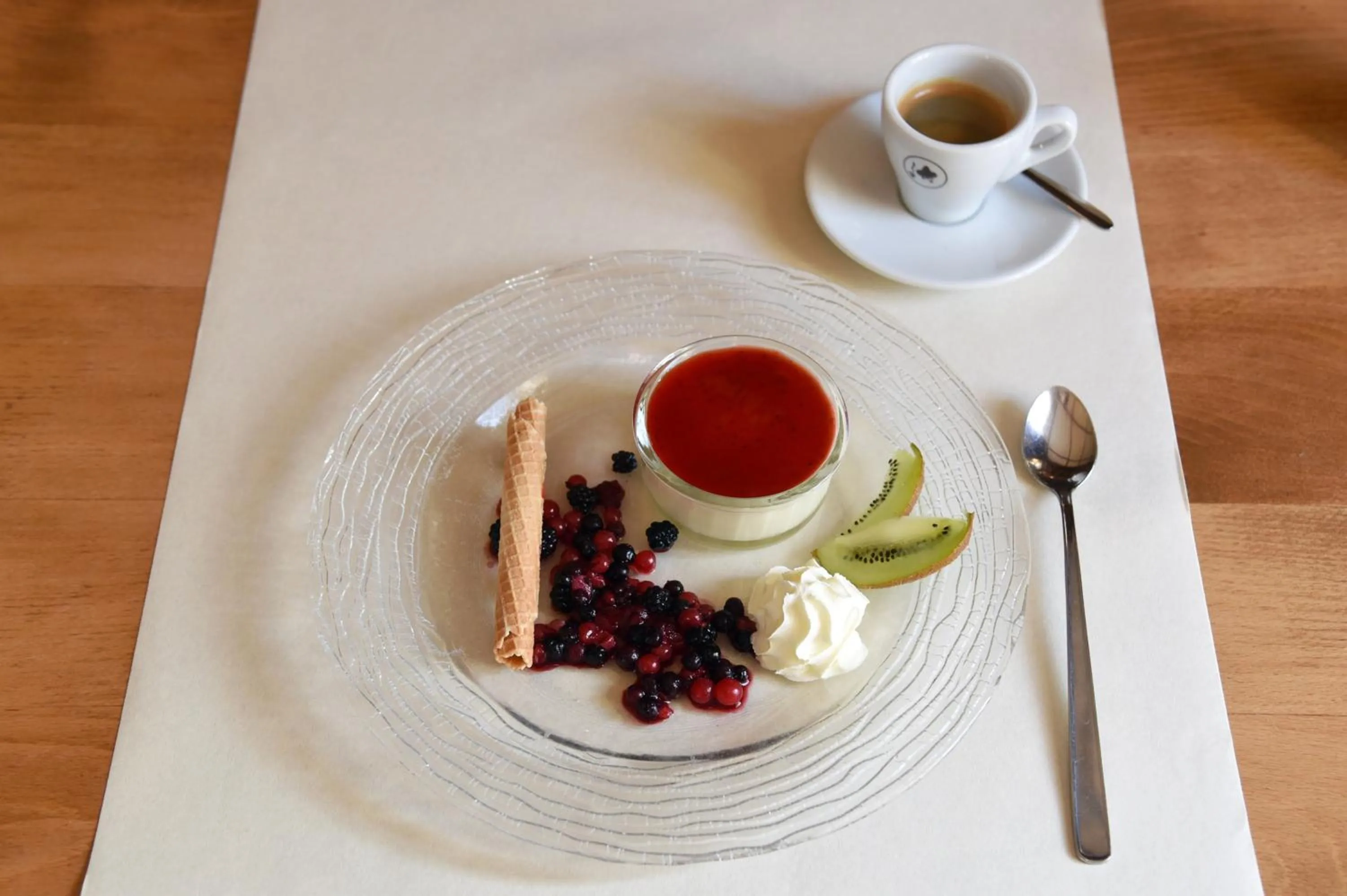 Food and drinks in Hôtel de l'Aigle