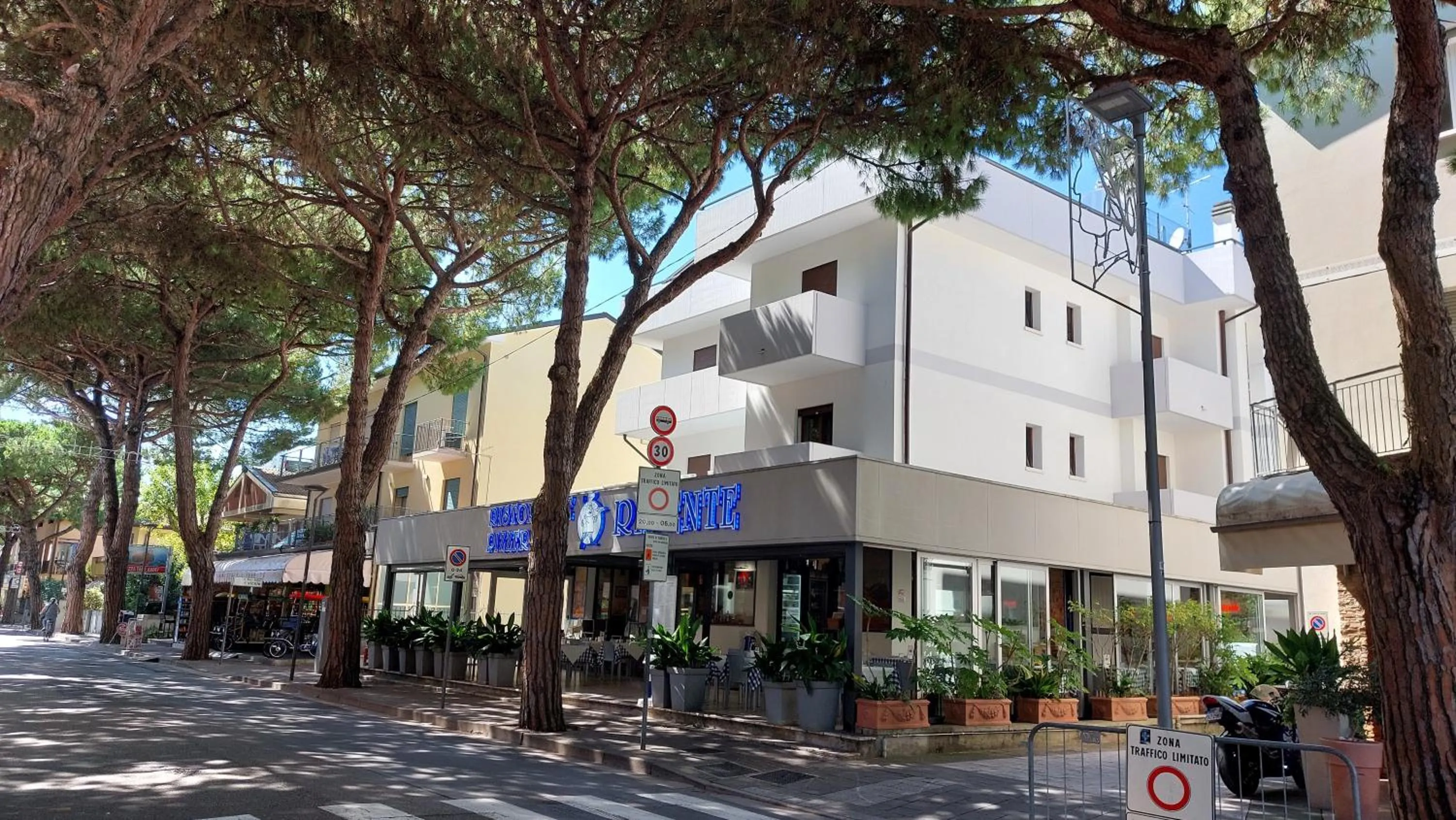 Property building in Albergo Ridente