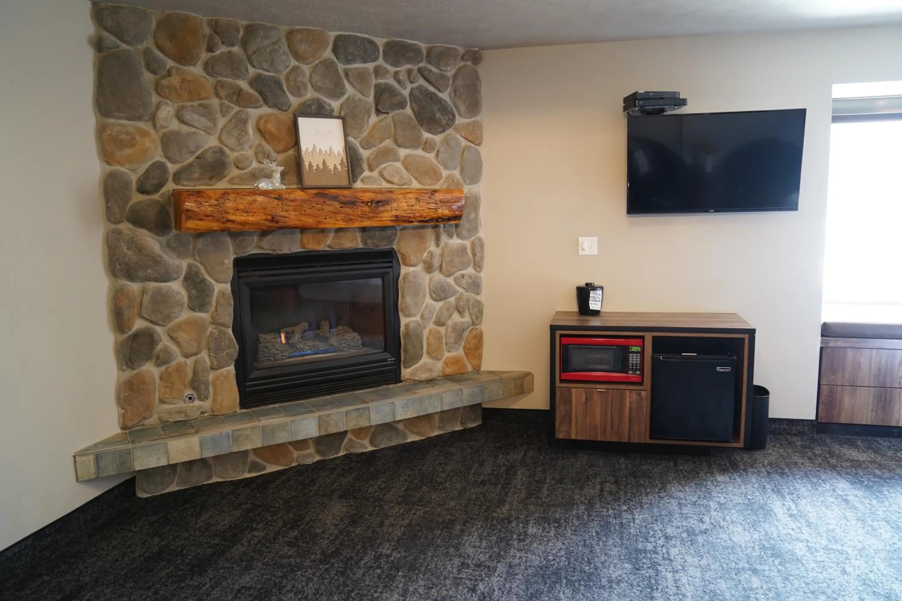 flat iron in Hotel Ruby Sandpoint