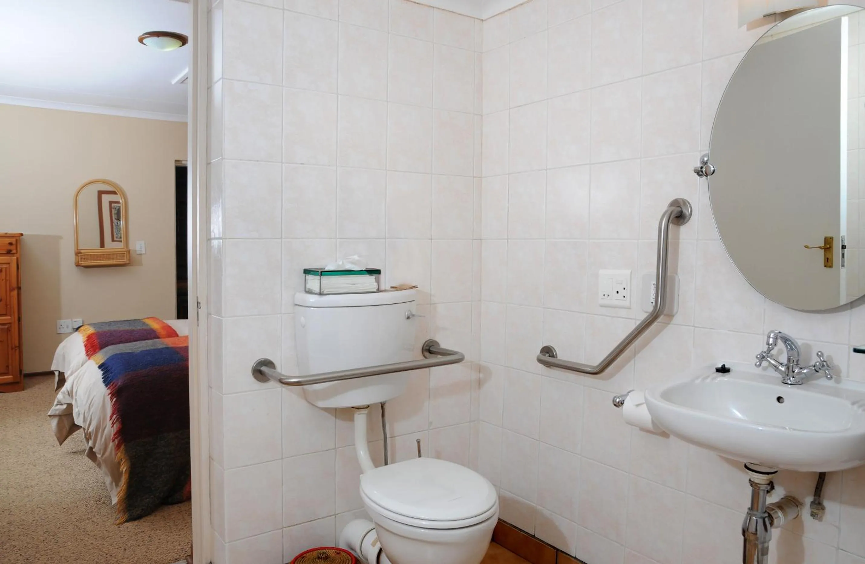 Bathroom in Stonecutters Lodge