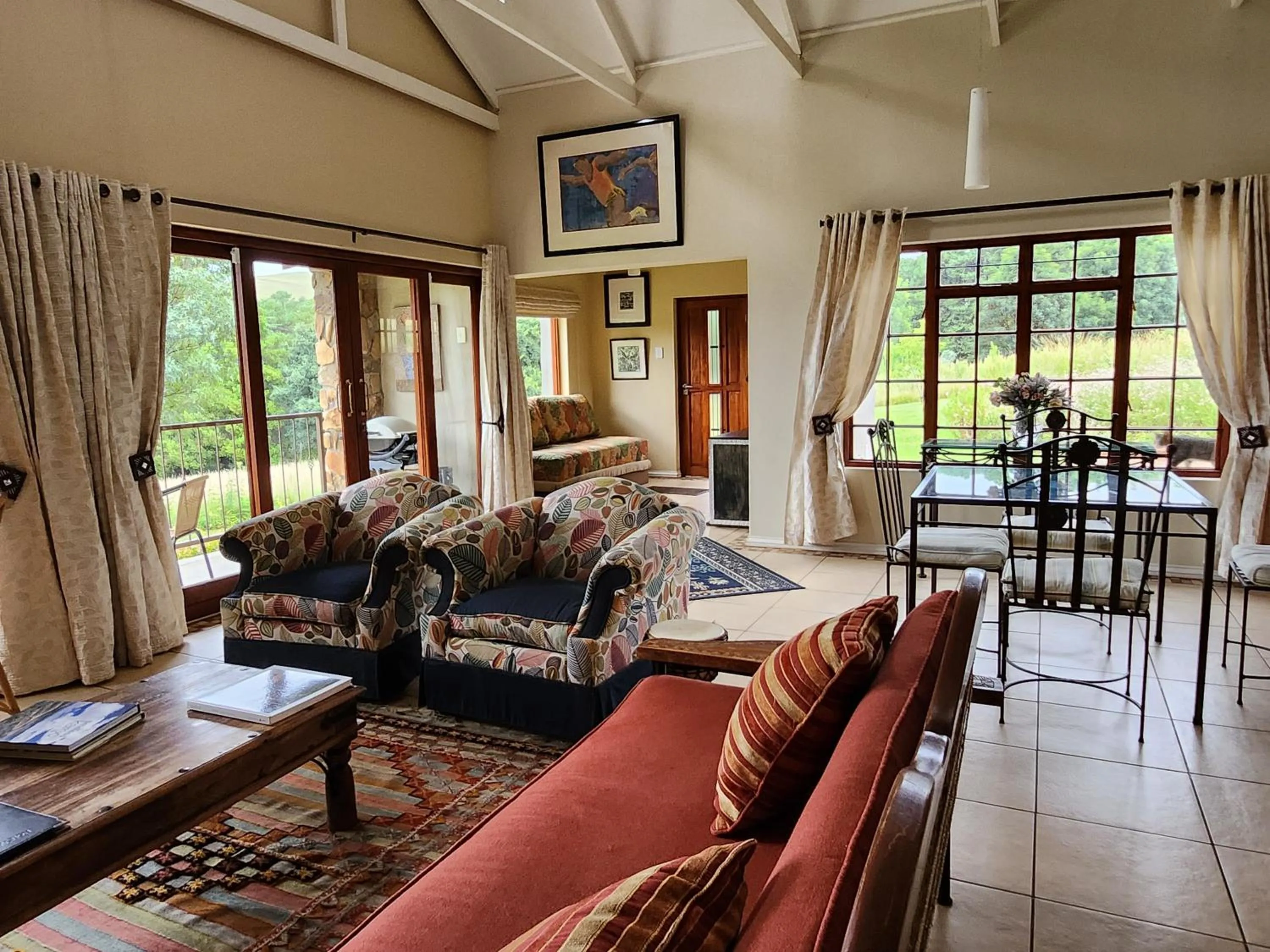 Property building in Stonecutters Lodge