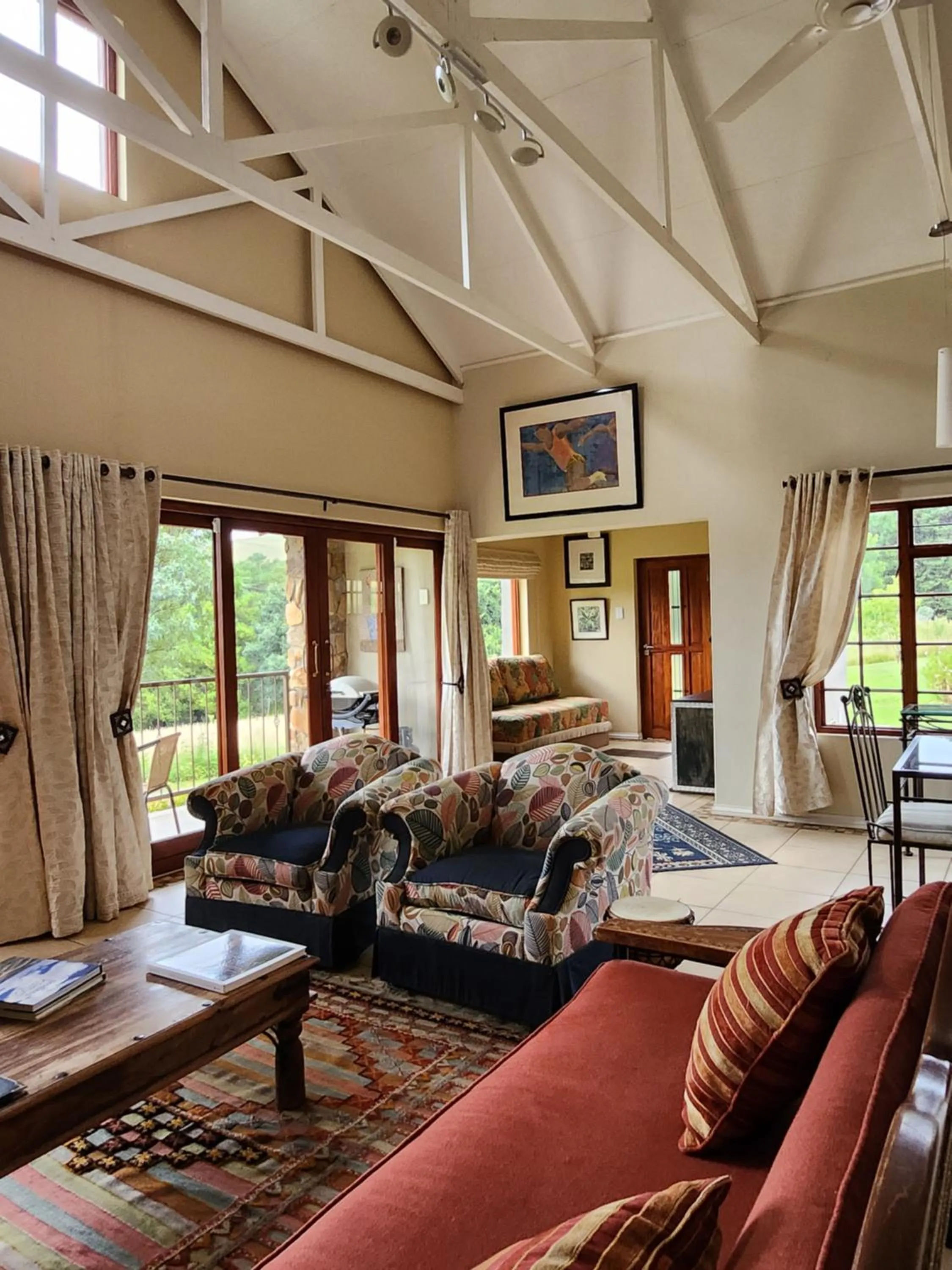 Property building in Stonecutters Lodge