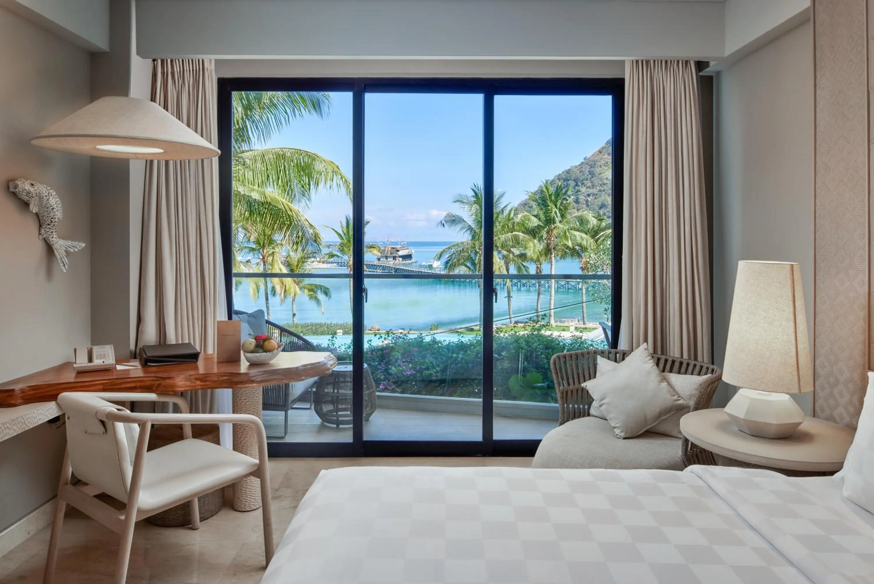 Bed in AYANA Komodo Waecicu Beach