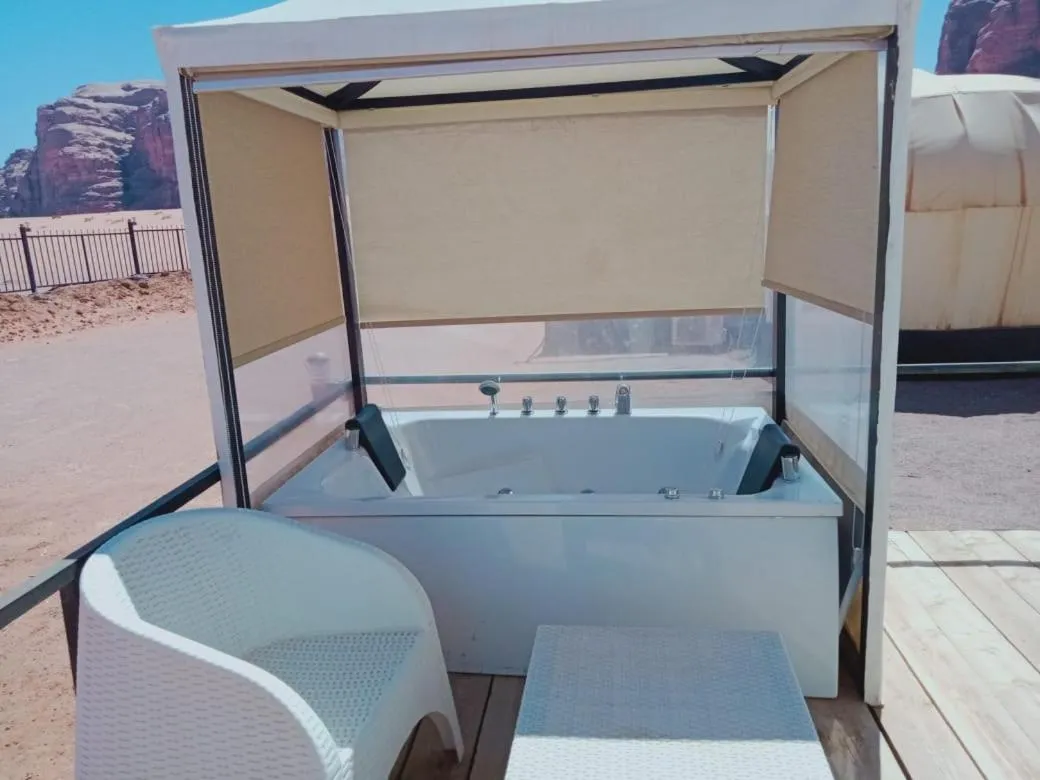 Day in Mazayen Rum Camp