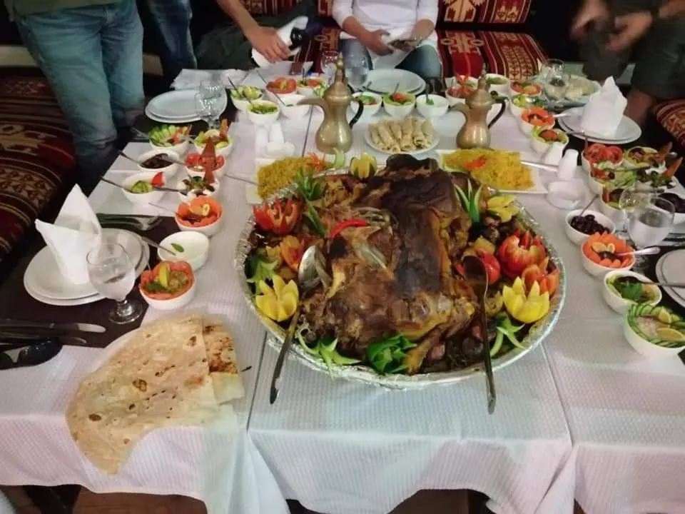 Food and drinks in Mazayen Rum Camp