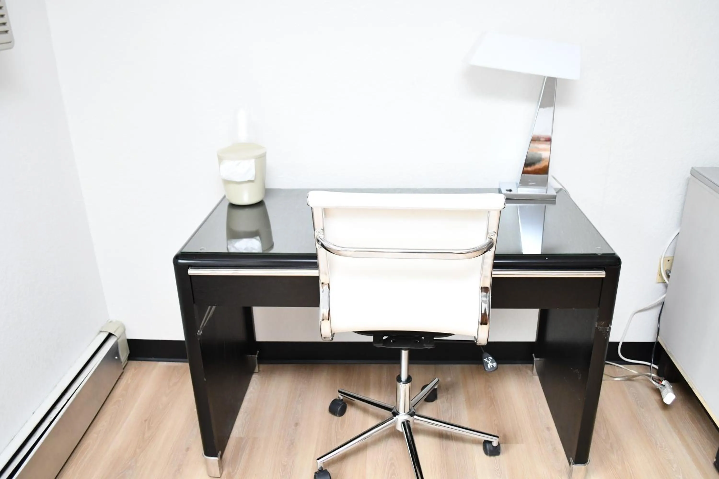 furniture in American Motel Waseca